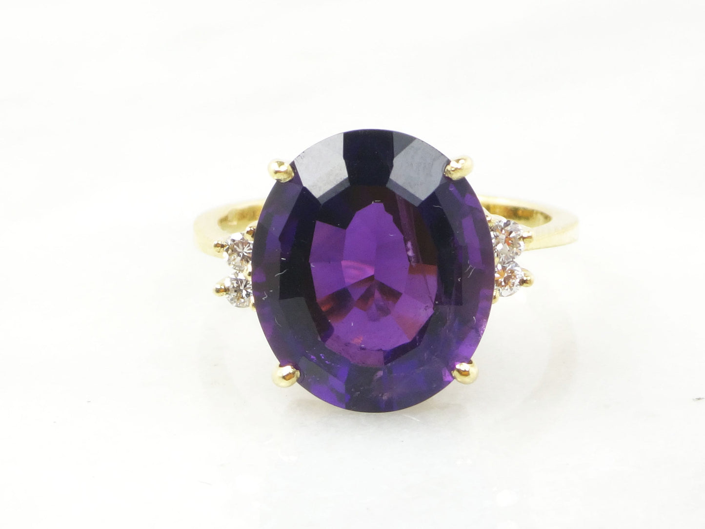 Vintage 18k Yellow Gold Amethyst Ring with Diamond Accents