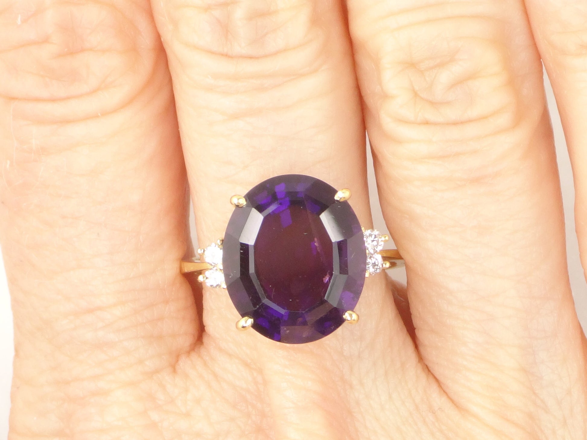 Vintage 18k Yellow Gold Amethyst Ring with Diamond Accents