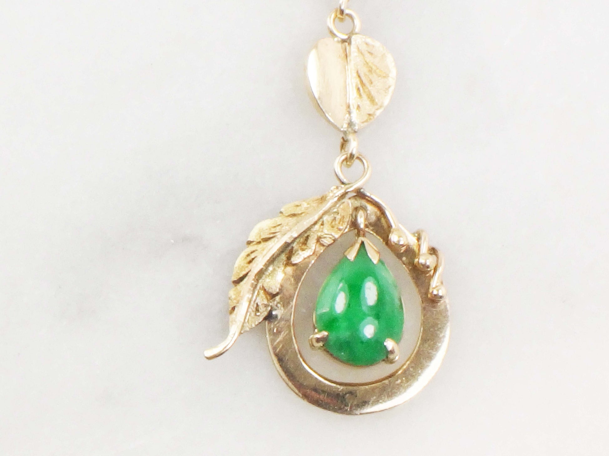 Vintage 14k Gold Chrysoprase Necklace: Shamrock Clover Floral Drop, 1930s