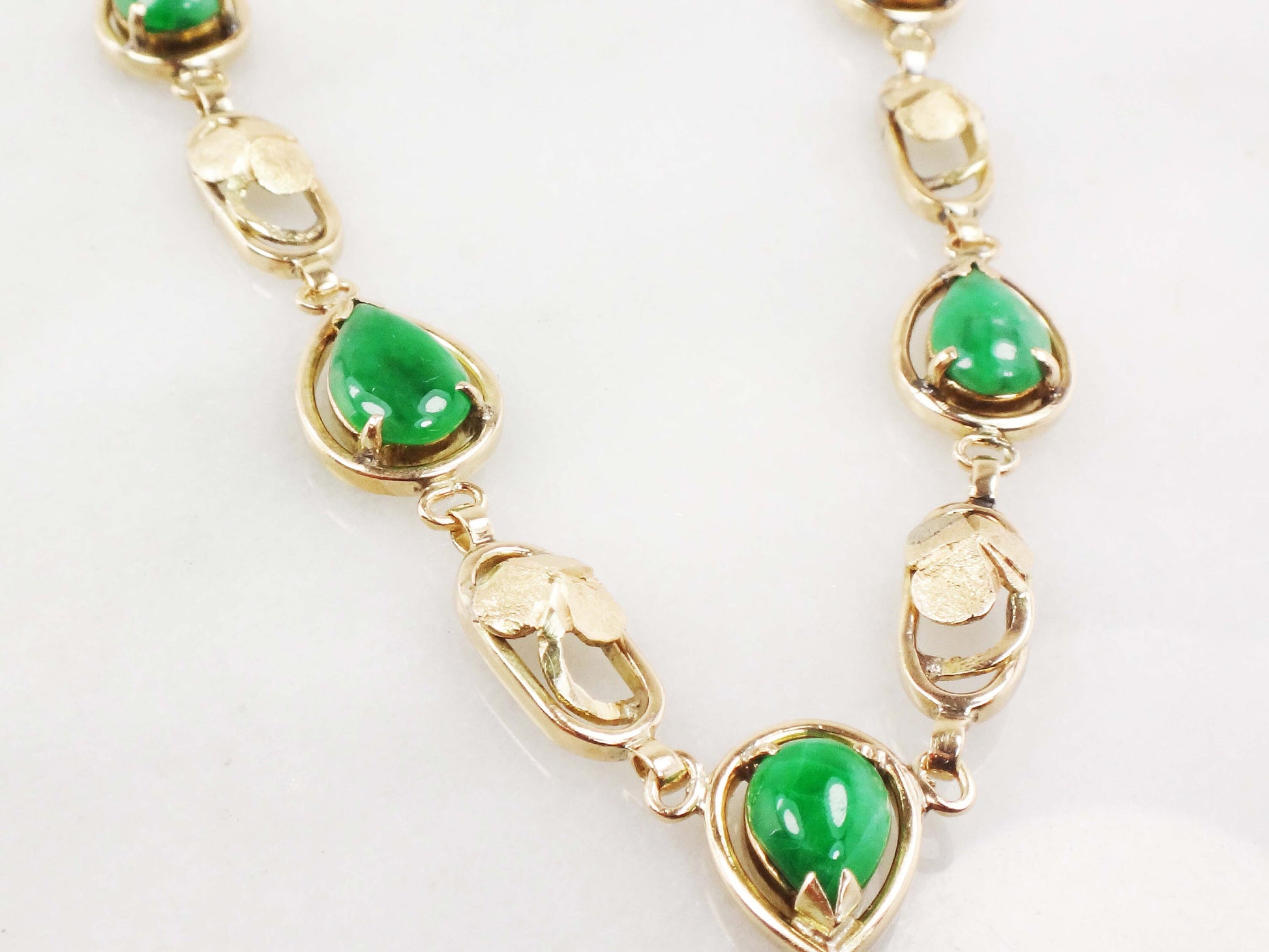 Vintage 14k Gold Chrysoprase Necklace: Shamrock Clover Floral Drop, 1930s