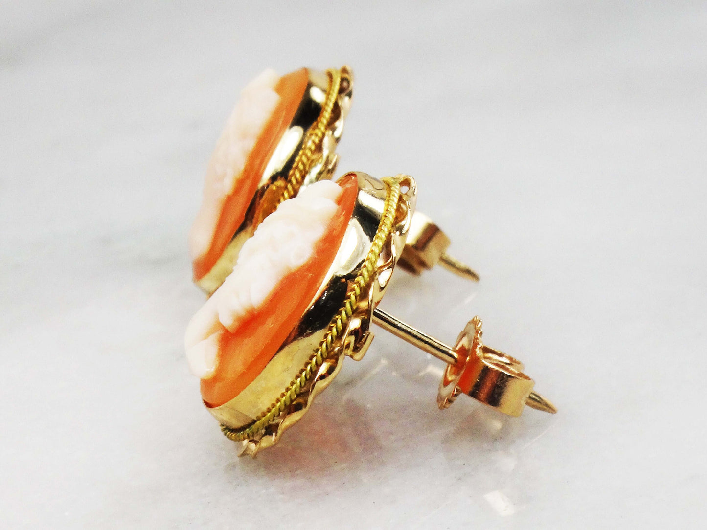 Vintage 14k Gold Shell Cameo Stud Earrings Oval Moon Goddess Cameo Earrings
