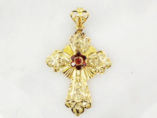 Vintage 18k Yellow Gold Garnet Filigree Cross Pendant