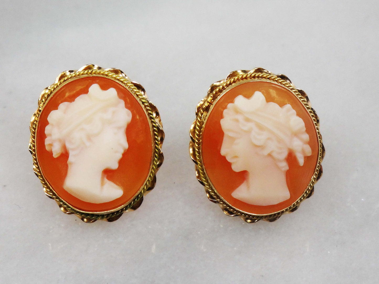 Vintage 14k Gold Shell Cameo Stud Earrings Oval Moon Goddess Cameo Earrings