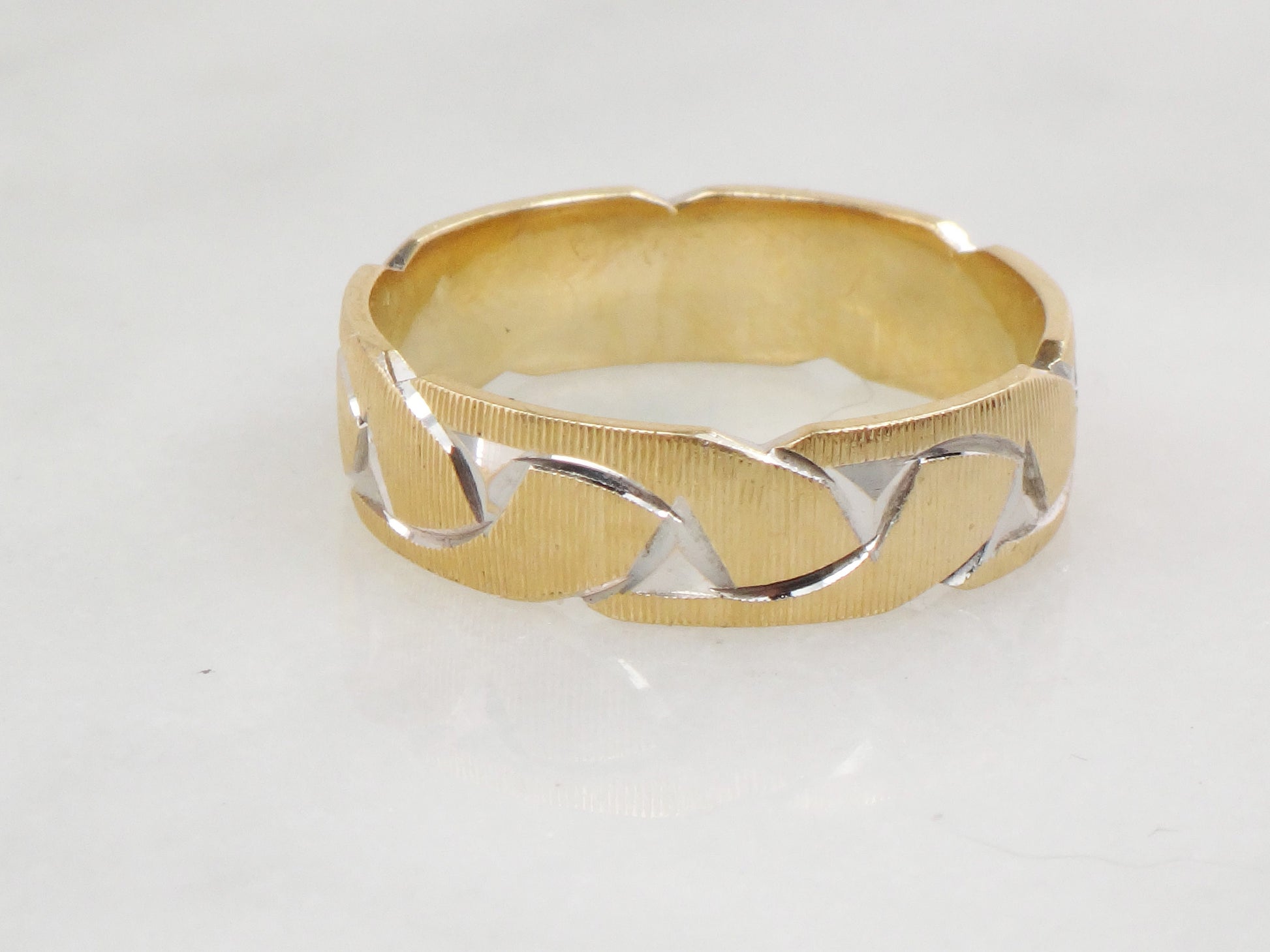 Vintage 14k Two Tone Gold Link Design Wedding Band - Size 9.25