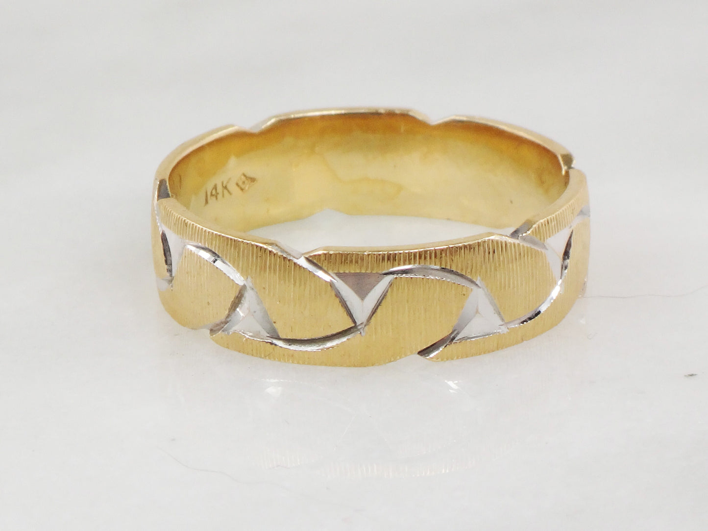 Vintage 14k Two Tone Gold Link Design Wedding Band - Size 9.25