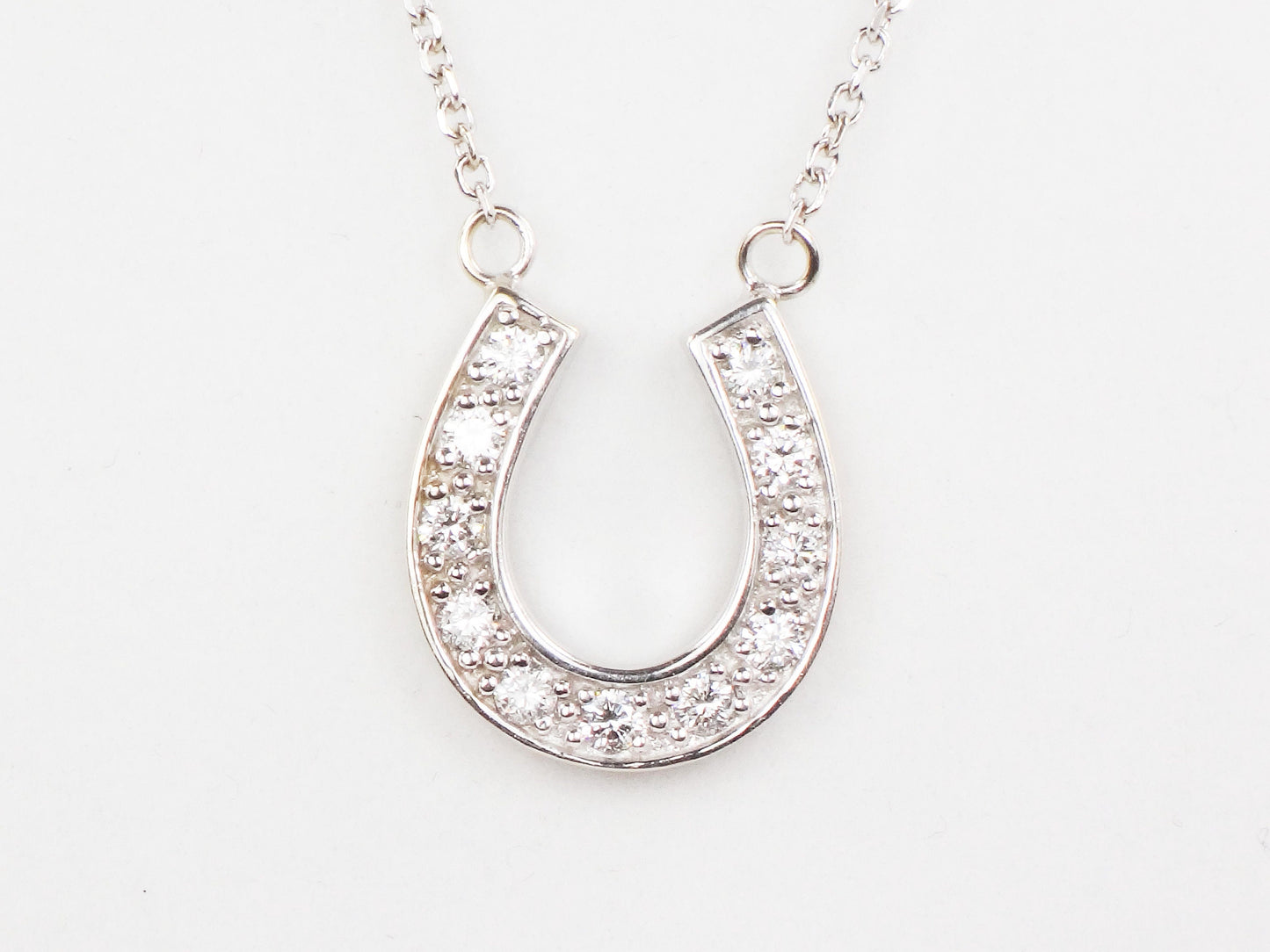 Vintage 14k White Gold Large Natural Diamond Horseshoe Necklace Approximately 1.25 CTS TDW 19.5"