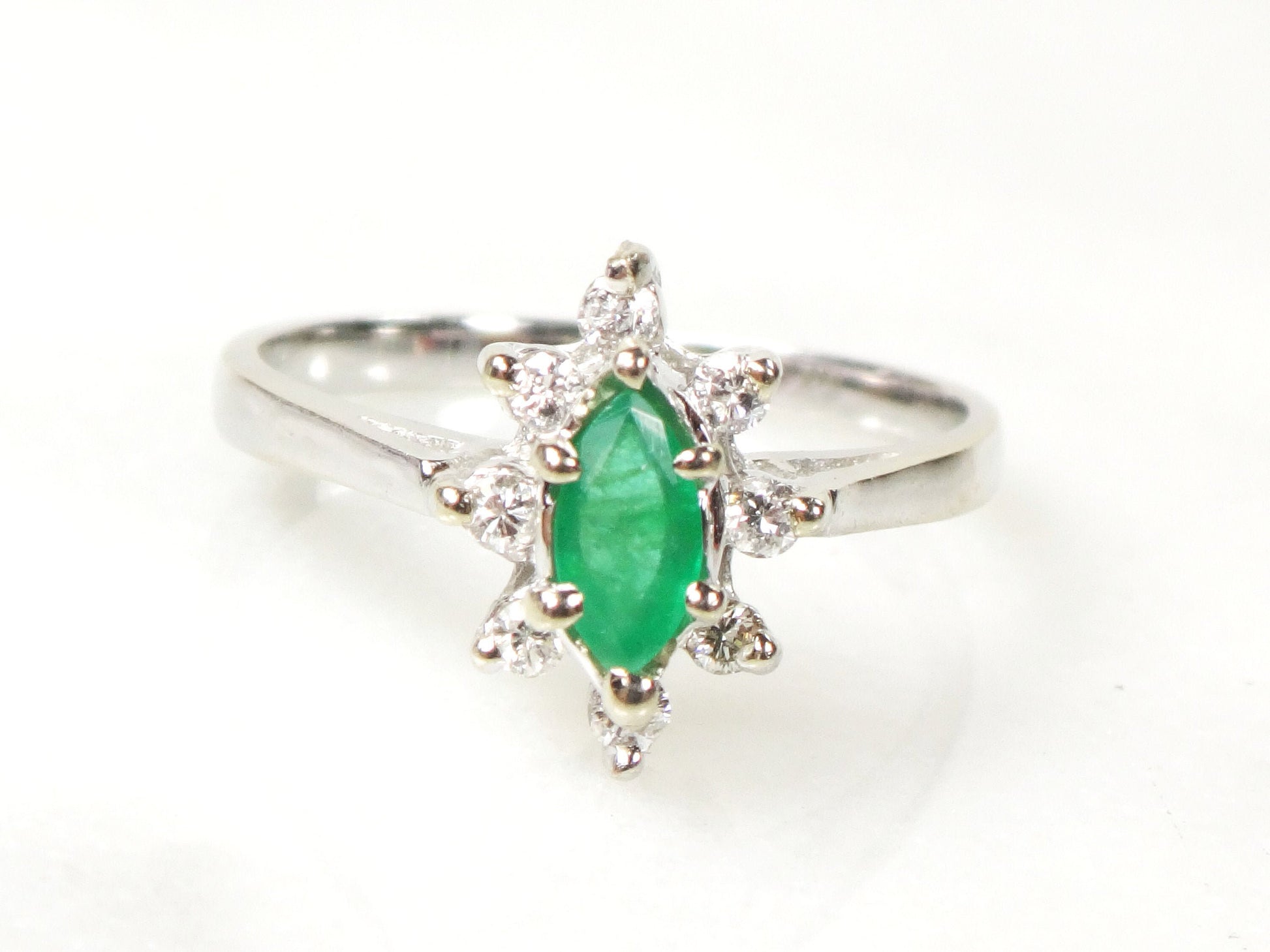 Vintage 14k White Gold Natural Emerald and Diamond Halo Ring May Birthstone Size 5.75