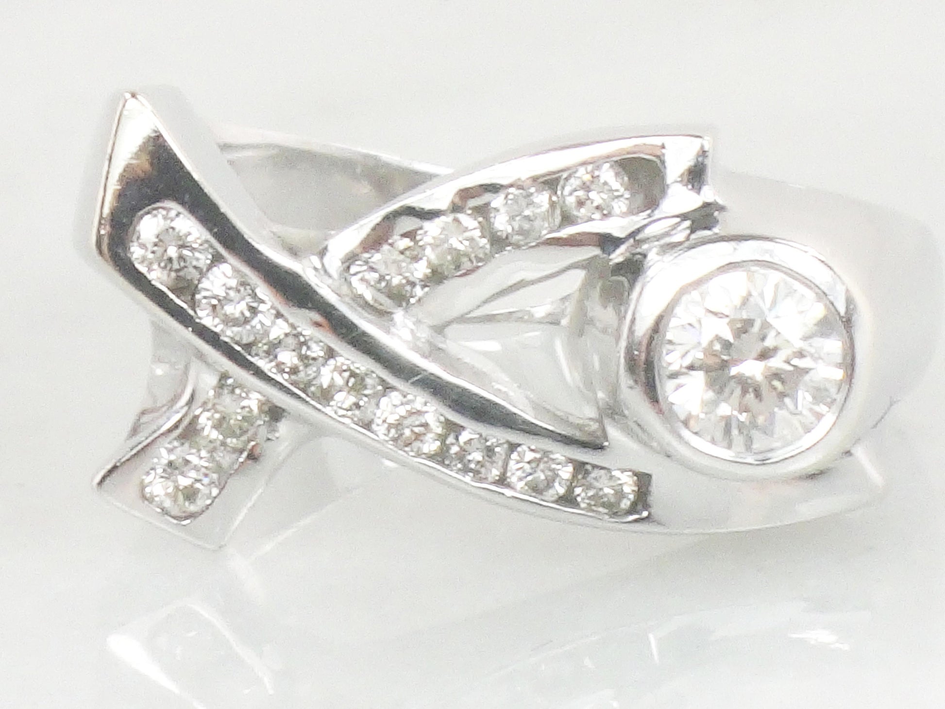 Vintage 14k White Gold Diamond XO Ring - Size 6