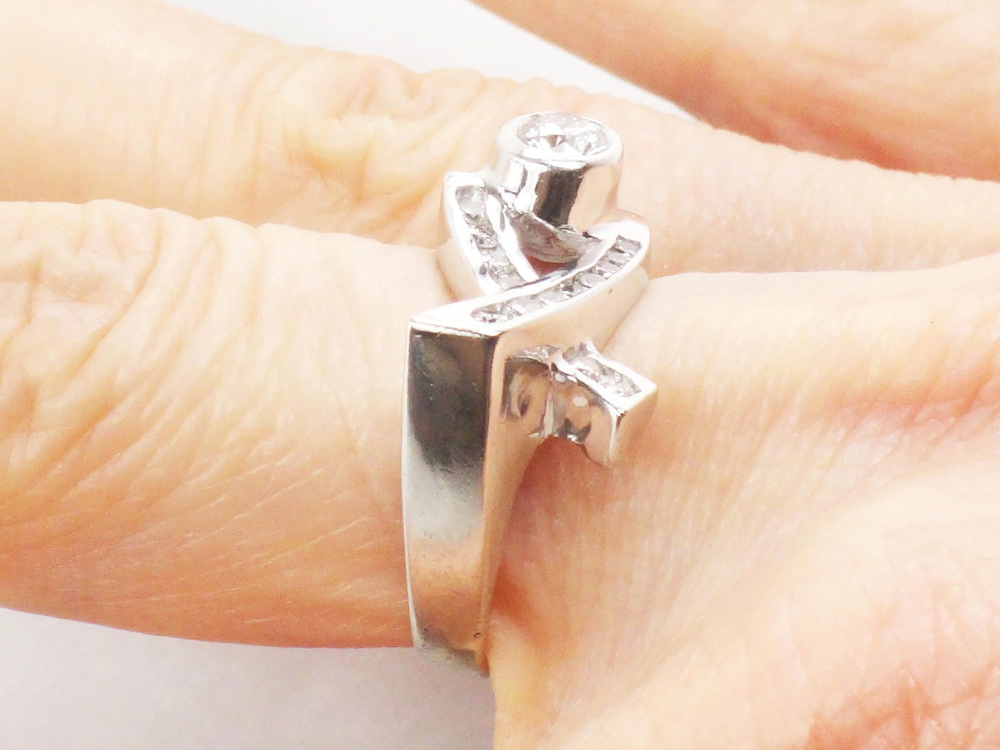 Vintage 14k White Gold Natural Diamond XO Ring Hugs and Kisses Ring Everyday Ring Size 6