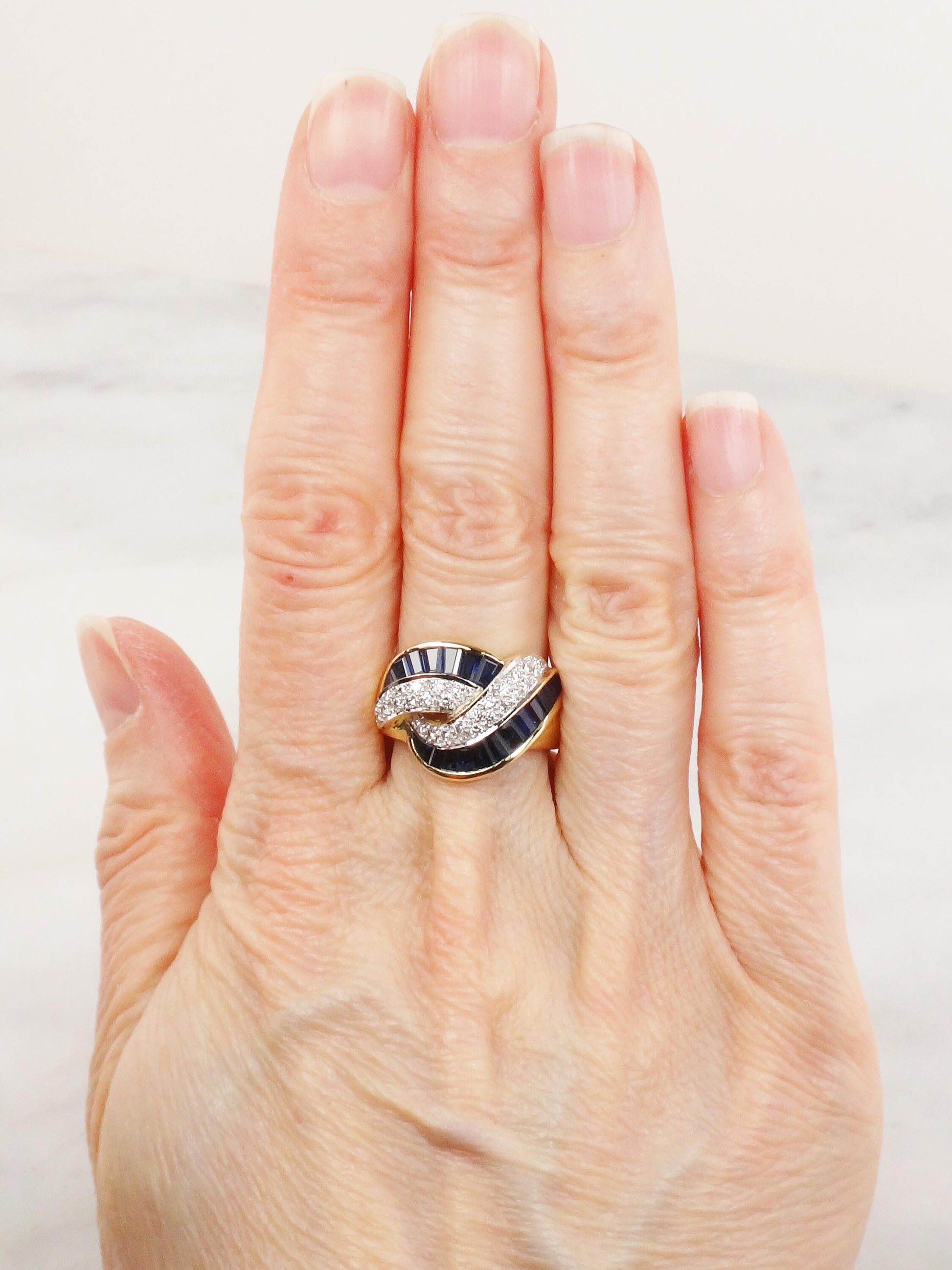 Vintage LeVian 18k Gold Sapphire Diamond Ring - Size 6.5