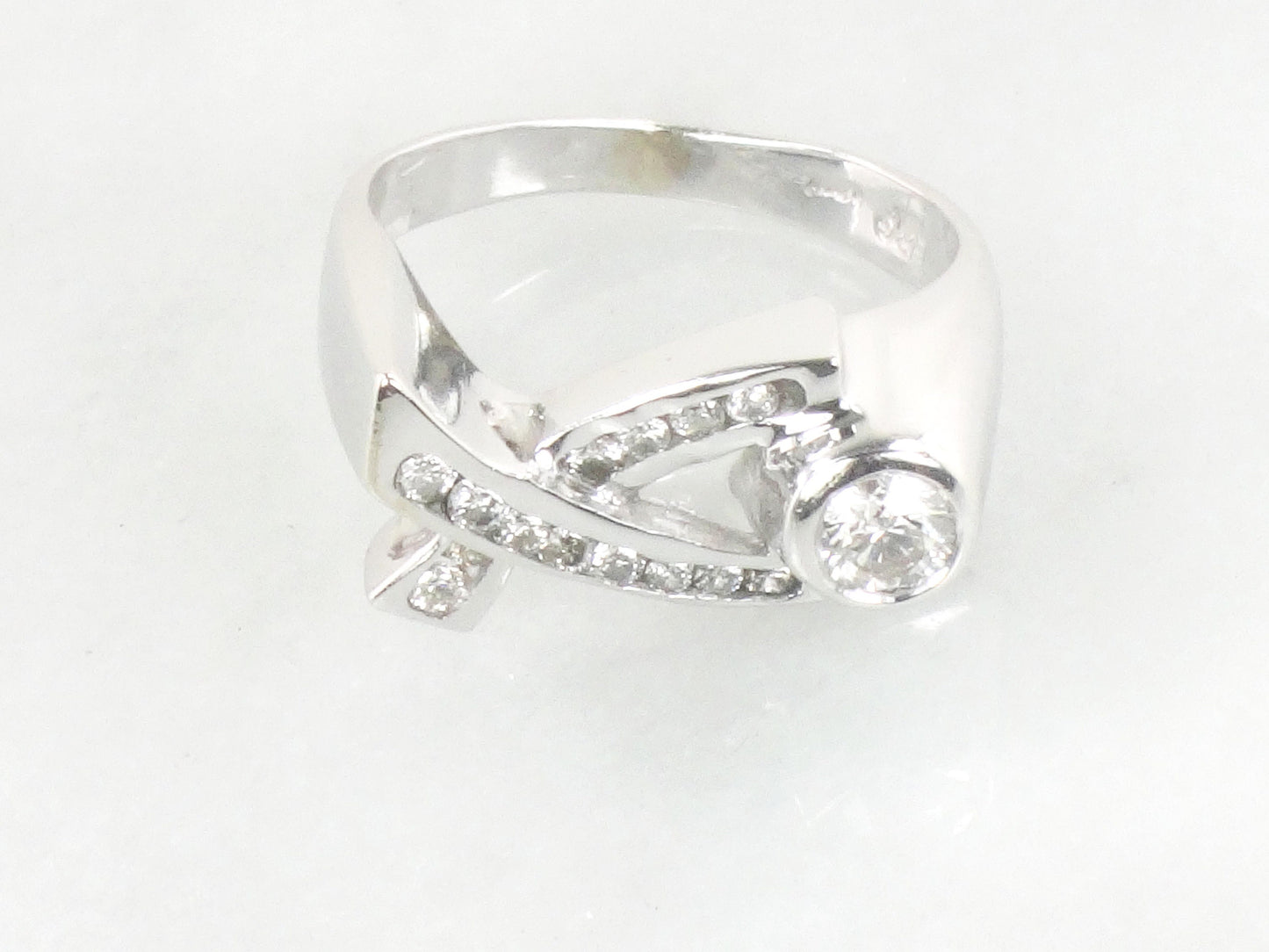 Vintage 14k White Gold Natural Diamond XO Ring Hugs and Kisses Ring Everyday Ring Size 6