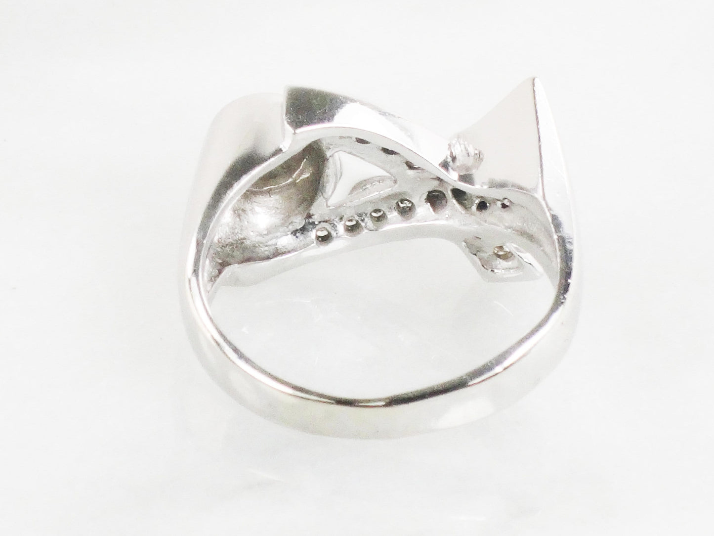 Vintage 14k White Gold Diamond XO Ring - Size 6