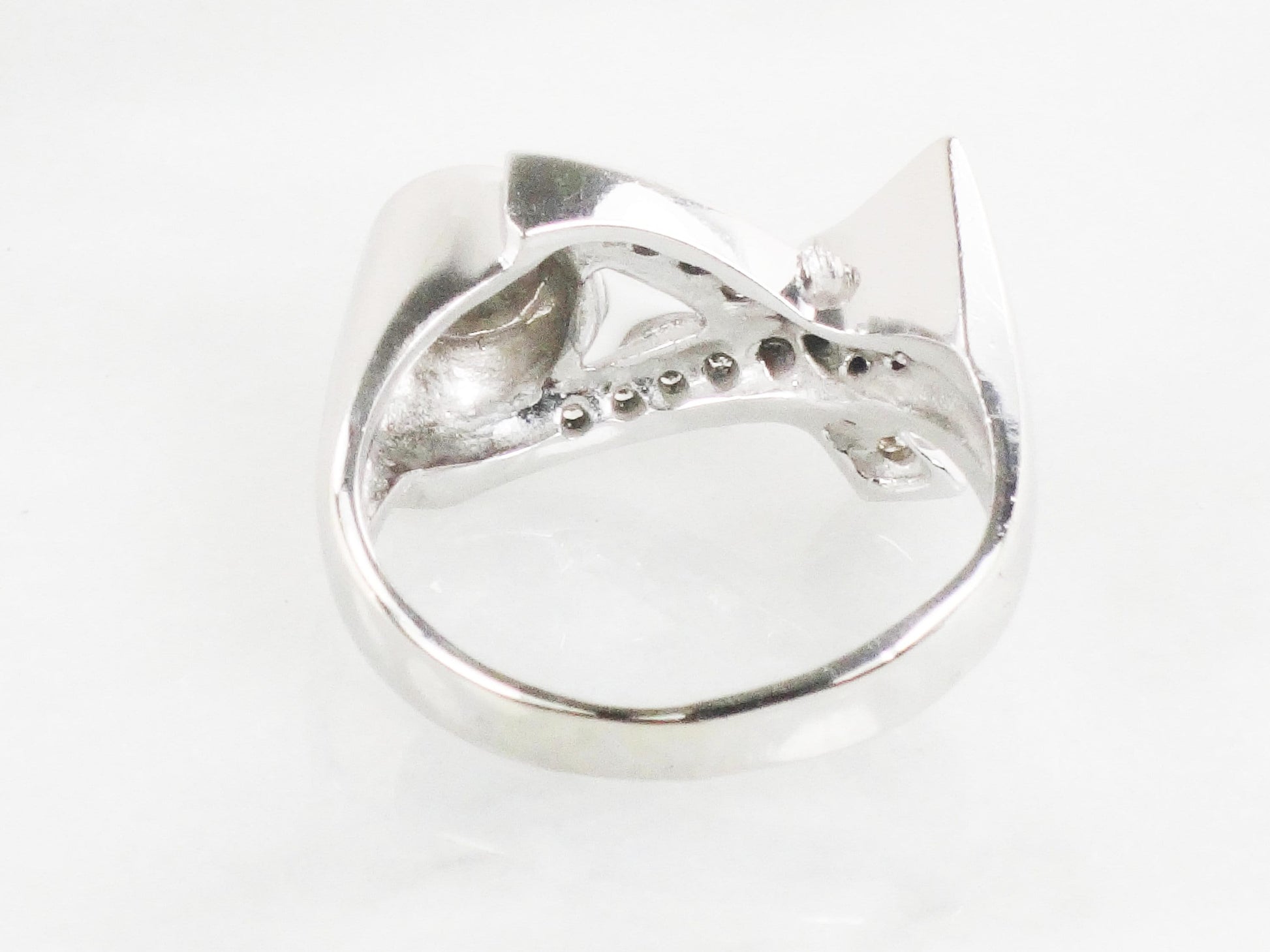 Vintage 14k White Gold Diamond XO Ring - Size 6