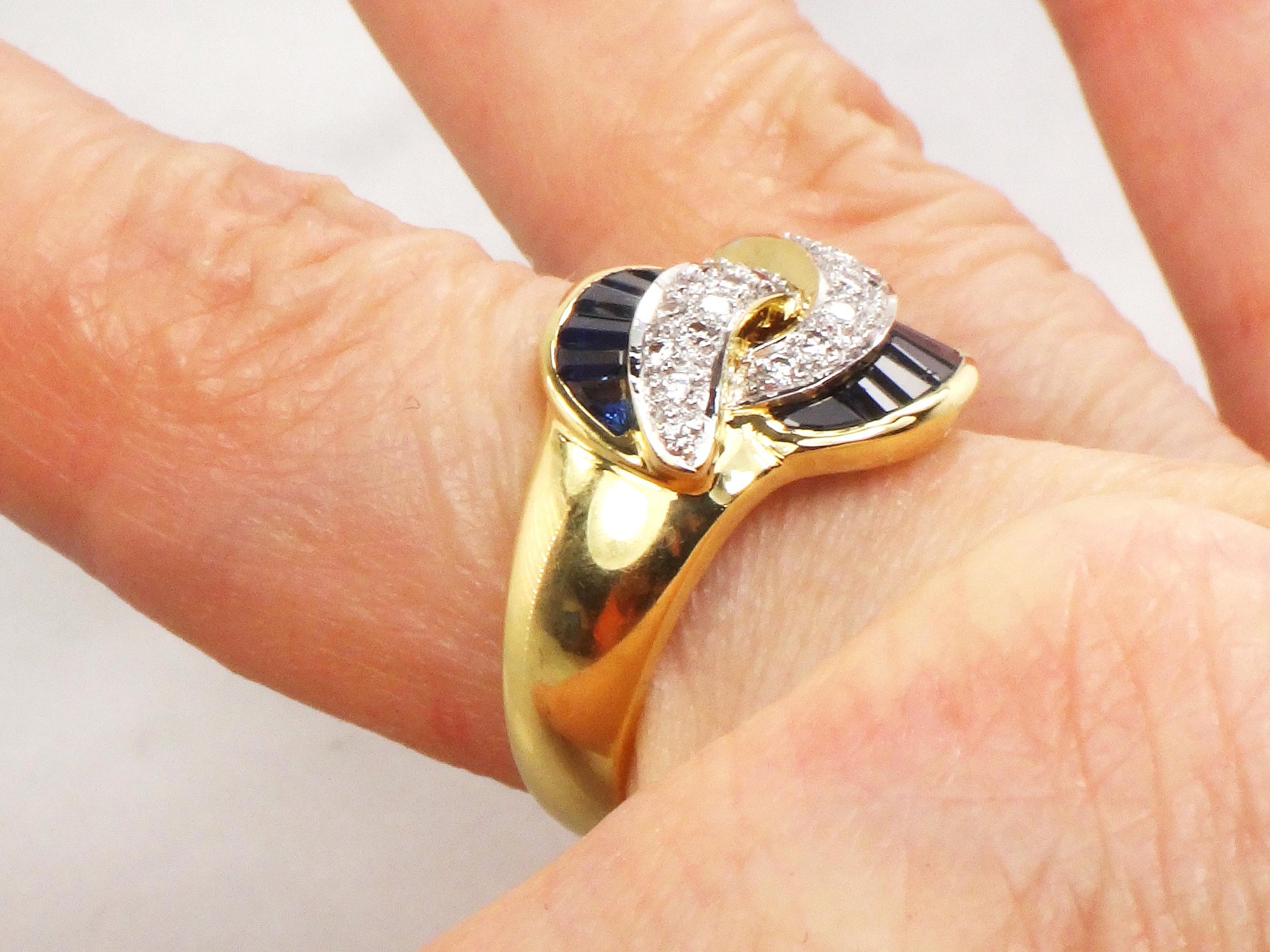 Vintage LeVian 18k Gold Sapphire Diamond Ring - Size 6.5