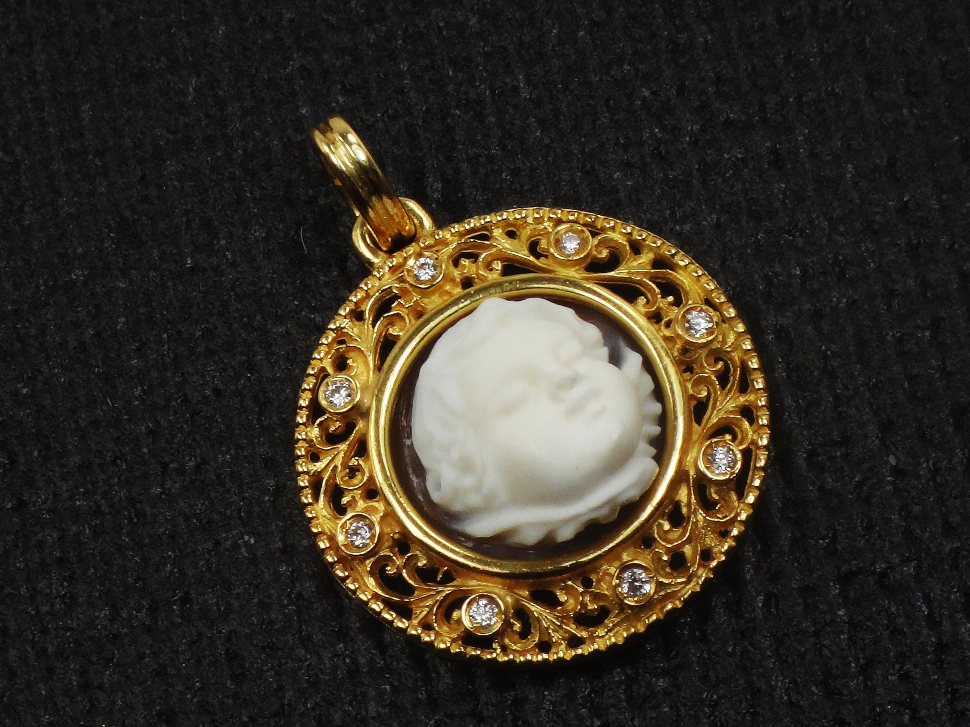 Vintage 18k Yellow Gold Cherub Cameo and Diamond Pendant, Angel Charm