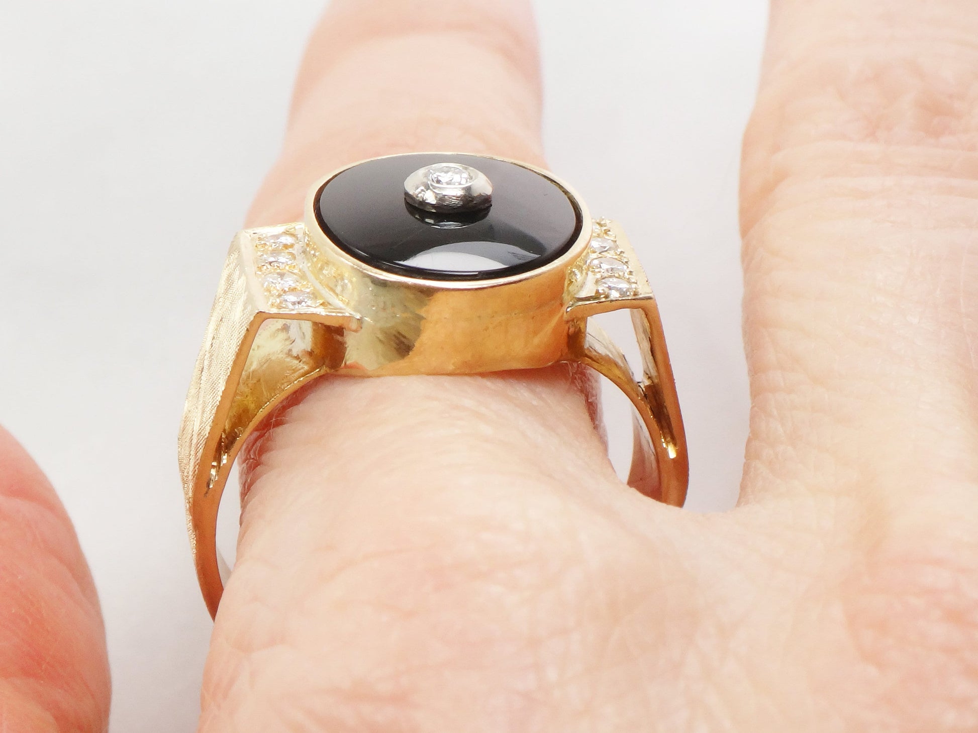 Vintage 14k Yellow Gold Onyx Diamond Ring - Size 10