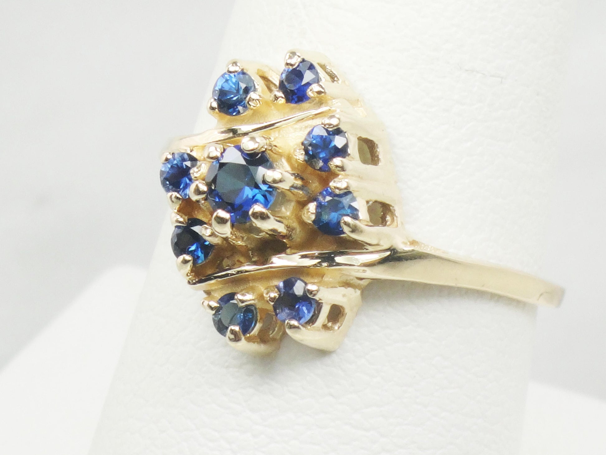 Vintage 14k Yellow Gold London Blue Topaz Cluster Ring - Size 8.5