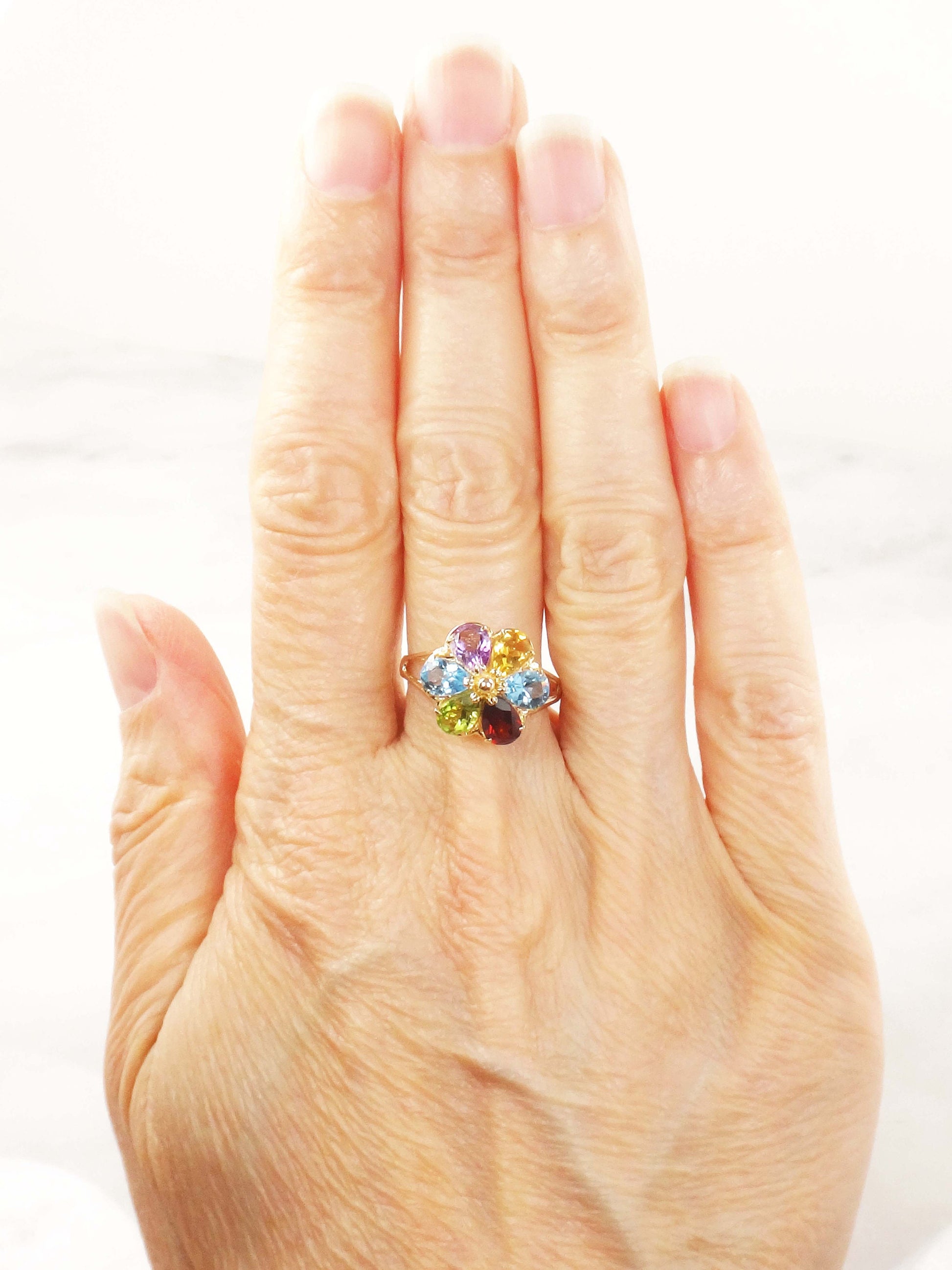 Vintage 14k Gold Floral Gemstone Ring: Garnet, Peridot, Topaz, Amethyst, Citrine (Size 6.75)