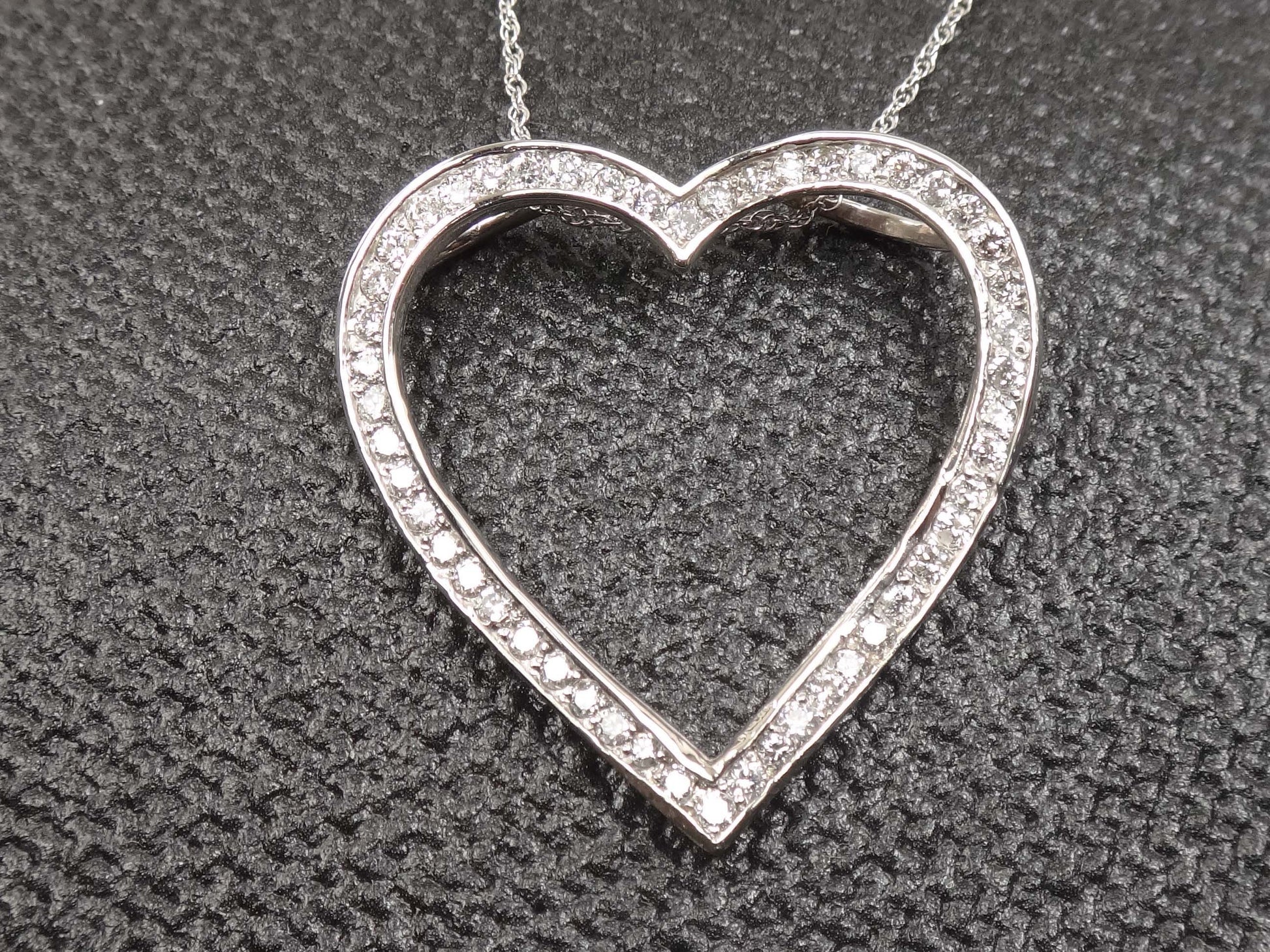 1.25 CT Diamond Heart Pendant Necklace: 14k White Gold, Adjustable Chain