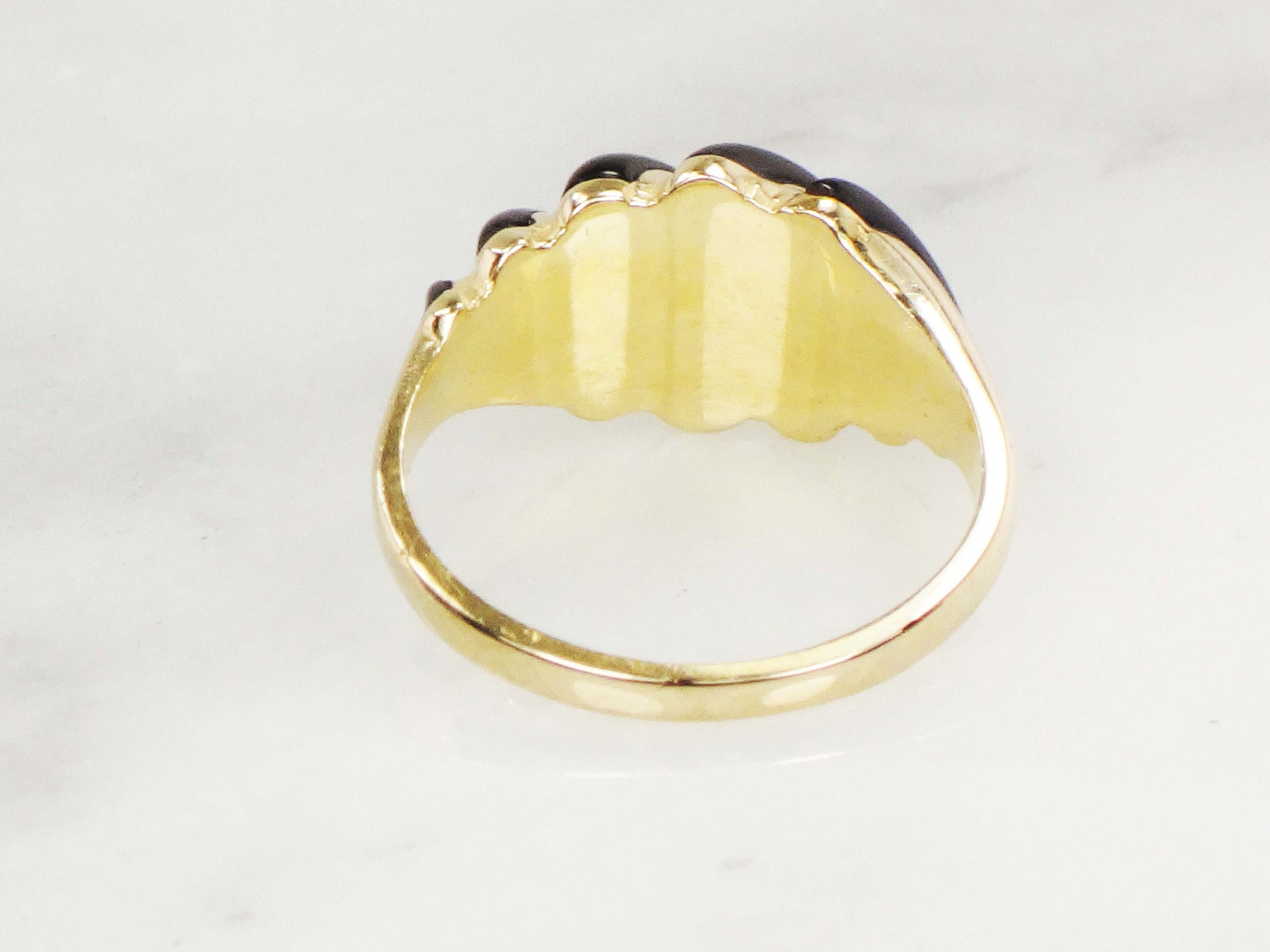 Vintage KBN Kabana 14k Yellow Gold Fluted Onyx Shrimp Ring Size 6