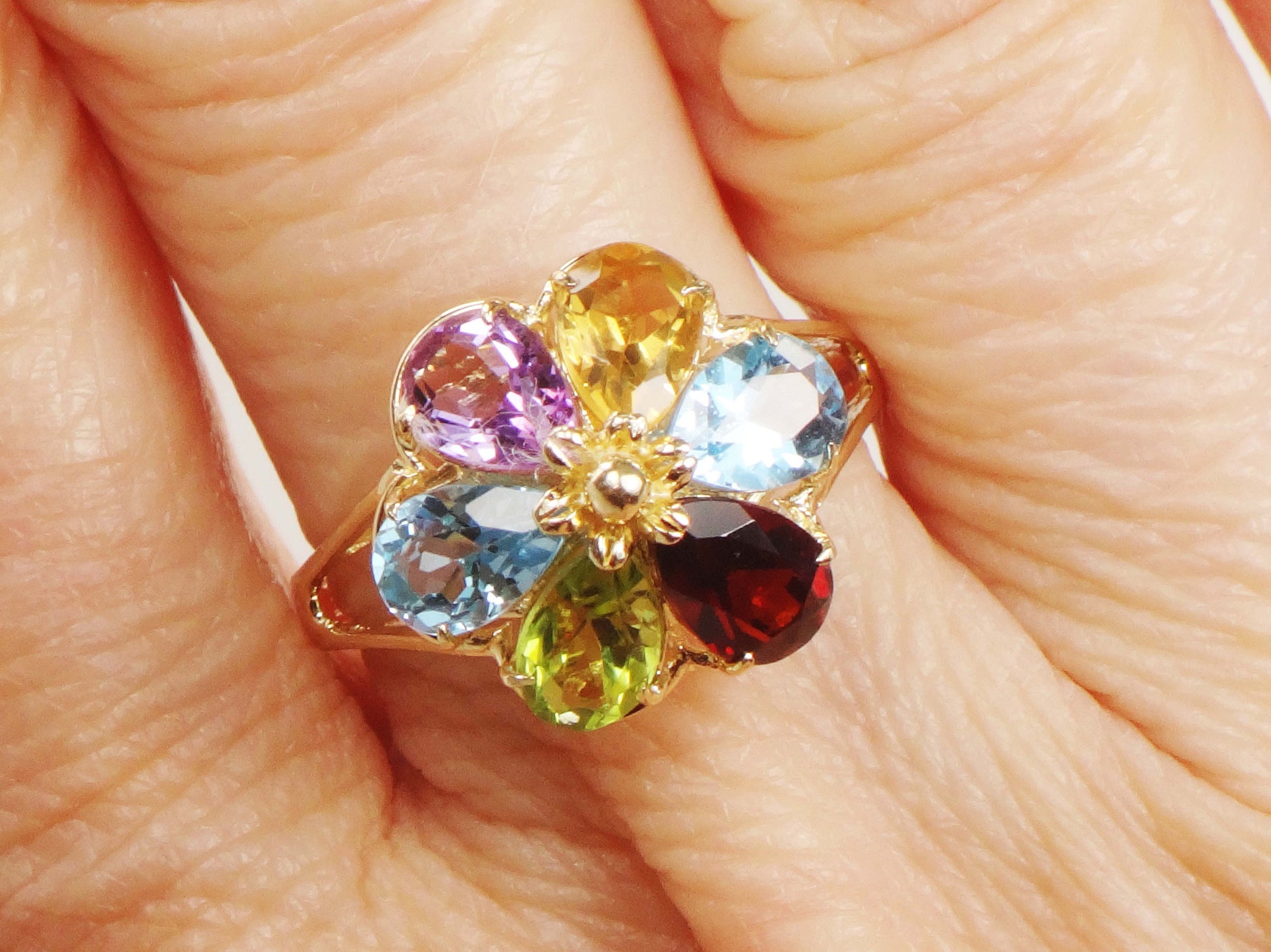 Vintage 14k Gold Floral Gemstone Ring: Garnet, Peridot, Topaz, Amethyst, Citrine (Size 6.75)