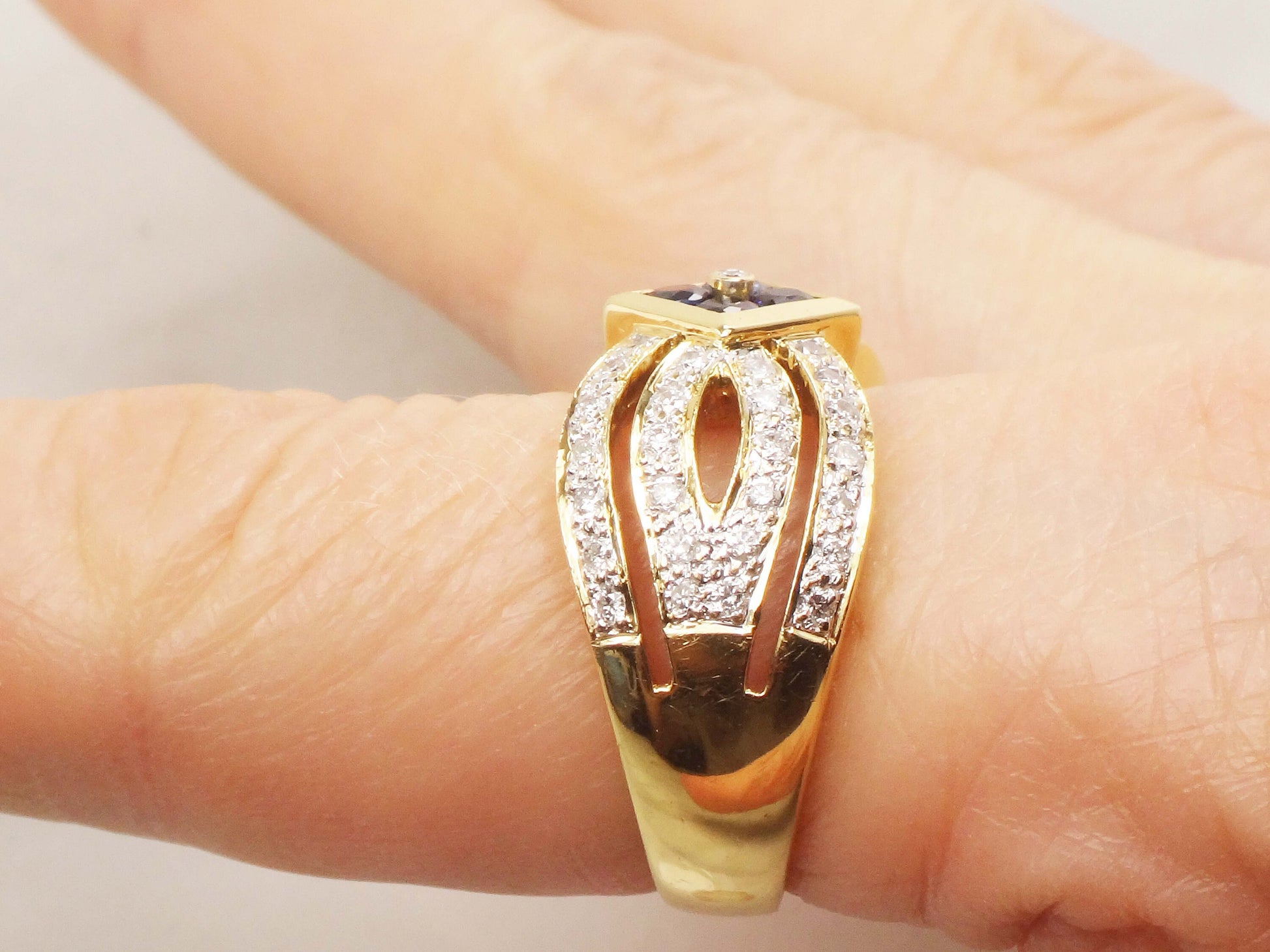 Vintage 18k Yellow Gold Natural Blue Sapphire and Diamond Ring, Wide Fancy Cigar Band Ring, Size 7.25