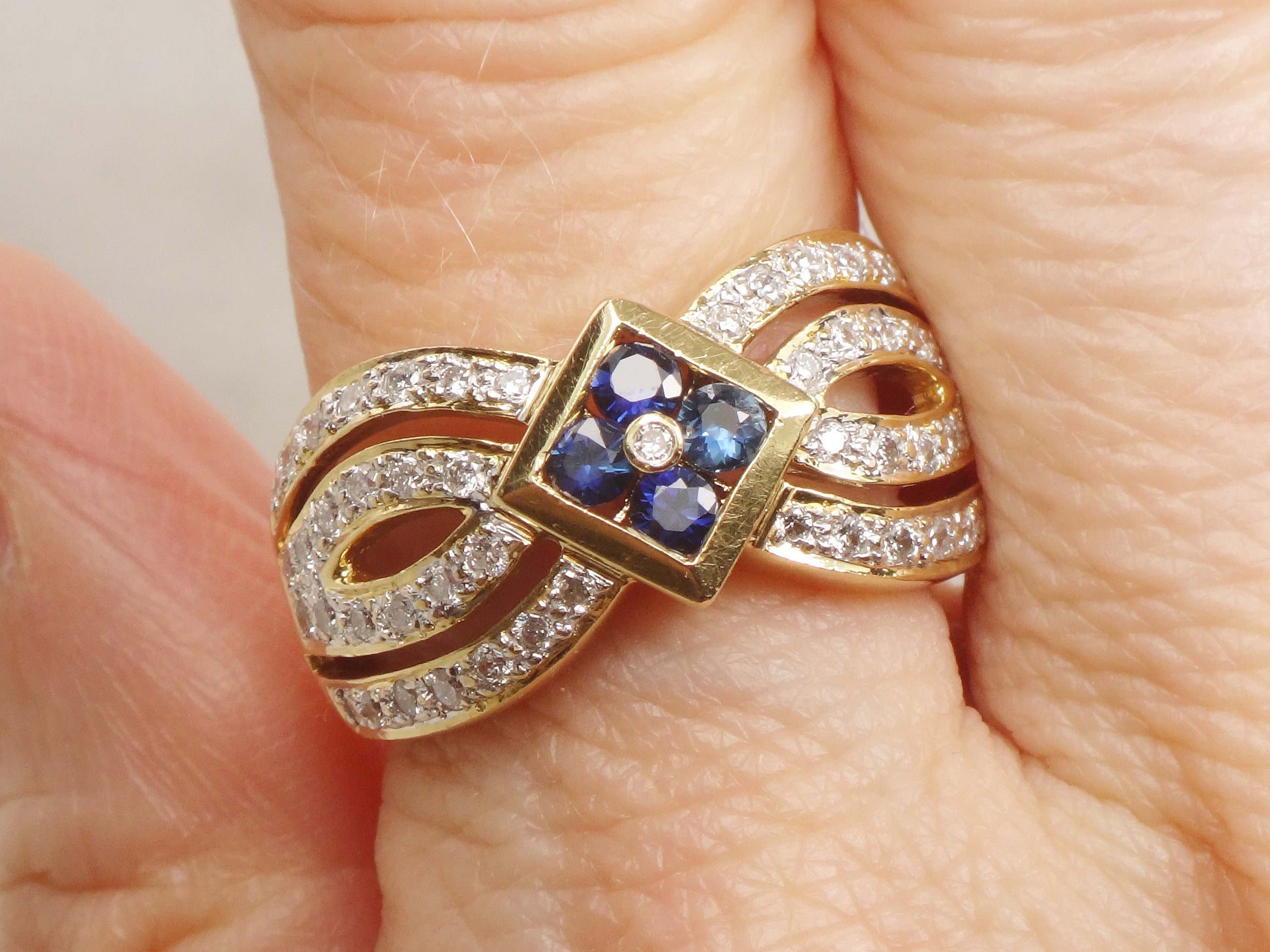 Vintage 18k Yellow Gold Natural Blue Sapphire and Diamond Ring, Wide Fancy Cigar Band Ring, Size 7.25