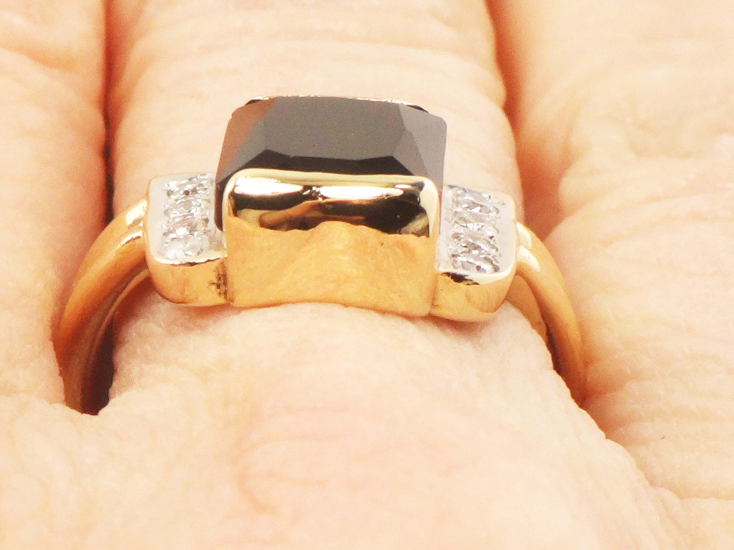 Vintage 14k Yellow Gold Black Onyx Diamond Ring - Size 6.5