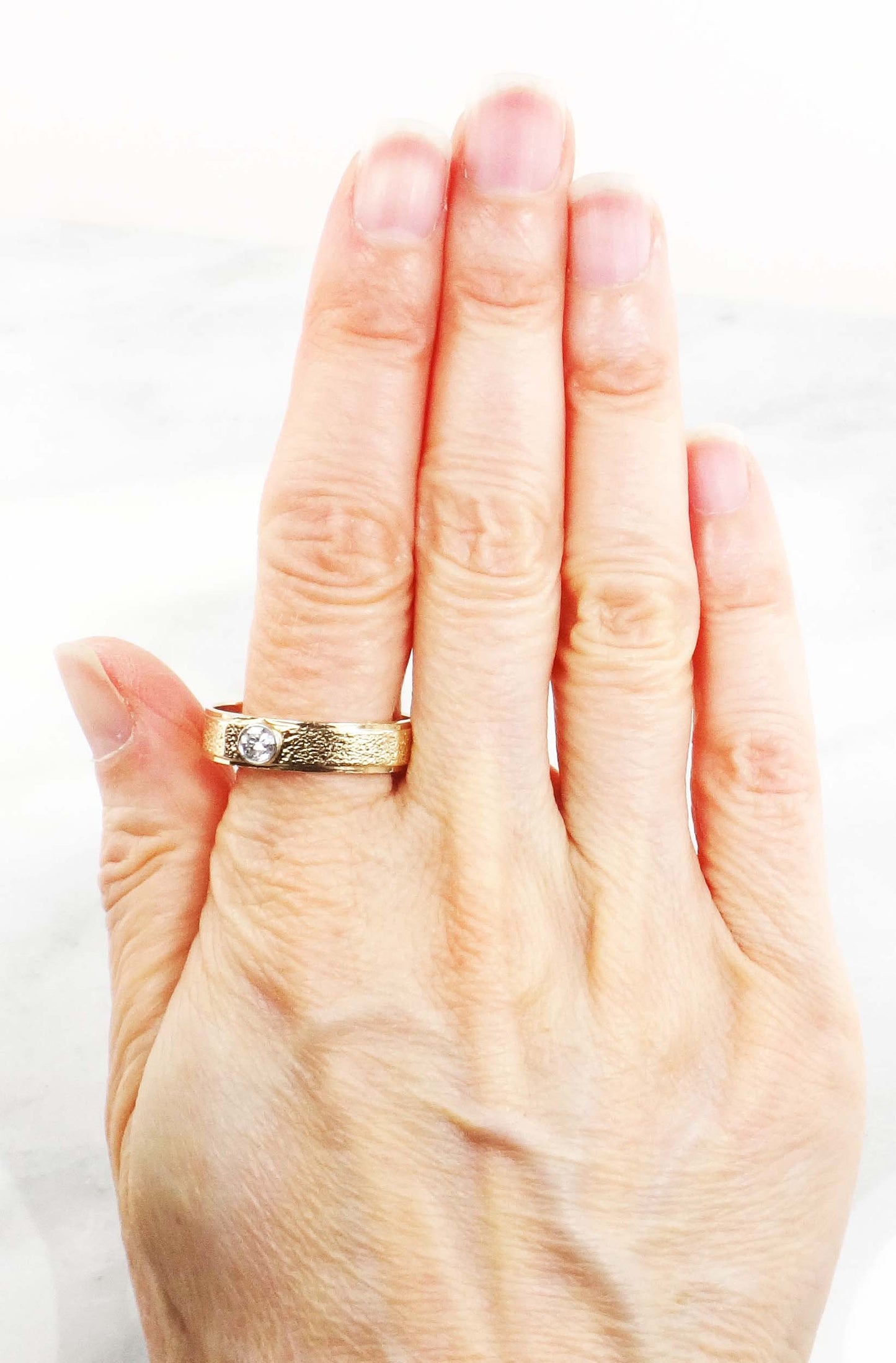 Vintage 14k Yellow Gold Men's Diamond Wedding Band Unisex Approx. .25 CT Solitaire Natural Diamond Ring Size 12 3/4