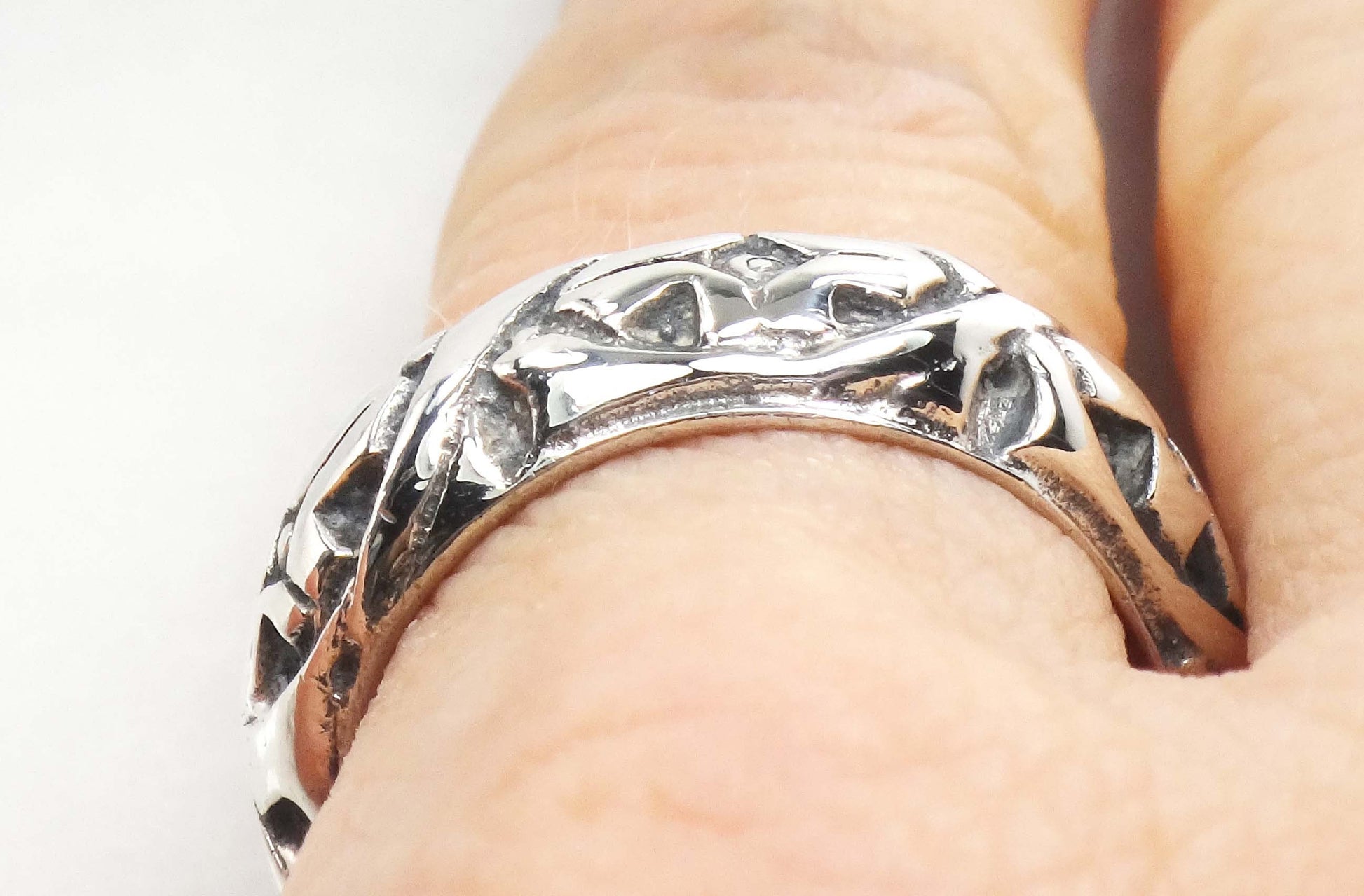 Vintage Sterling Silver Wide Floral Band 8 mm Silver Wedding Ring Size 7