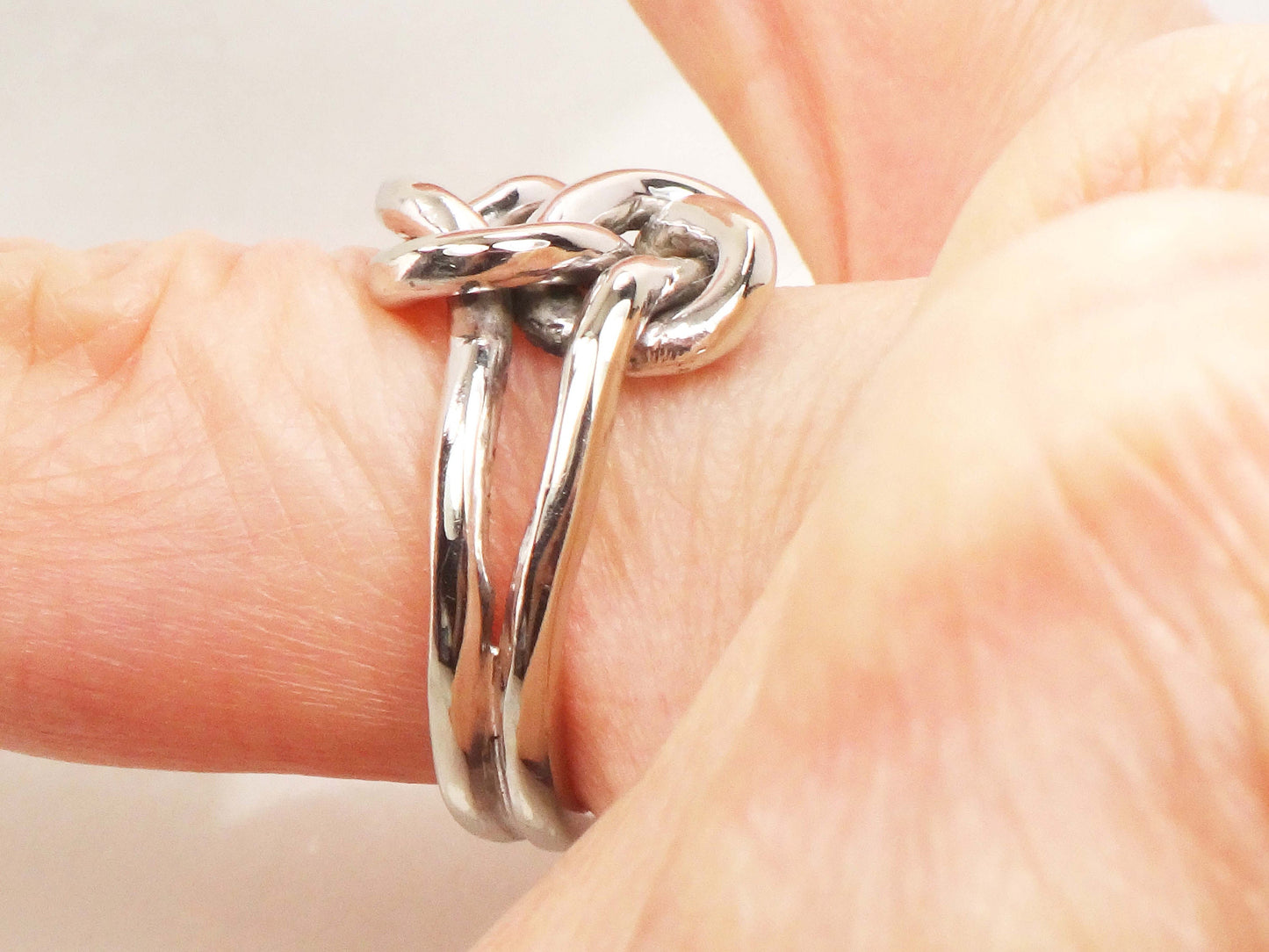 Vintage 14k White Gold Lovers Knot Ring Size 5