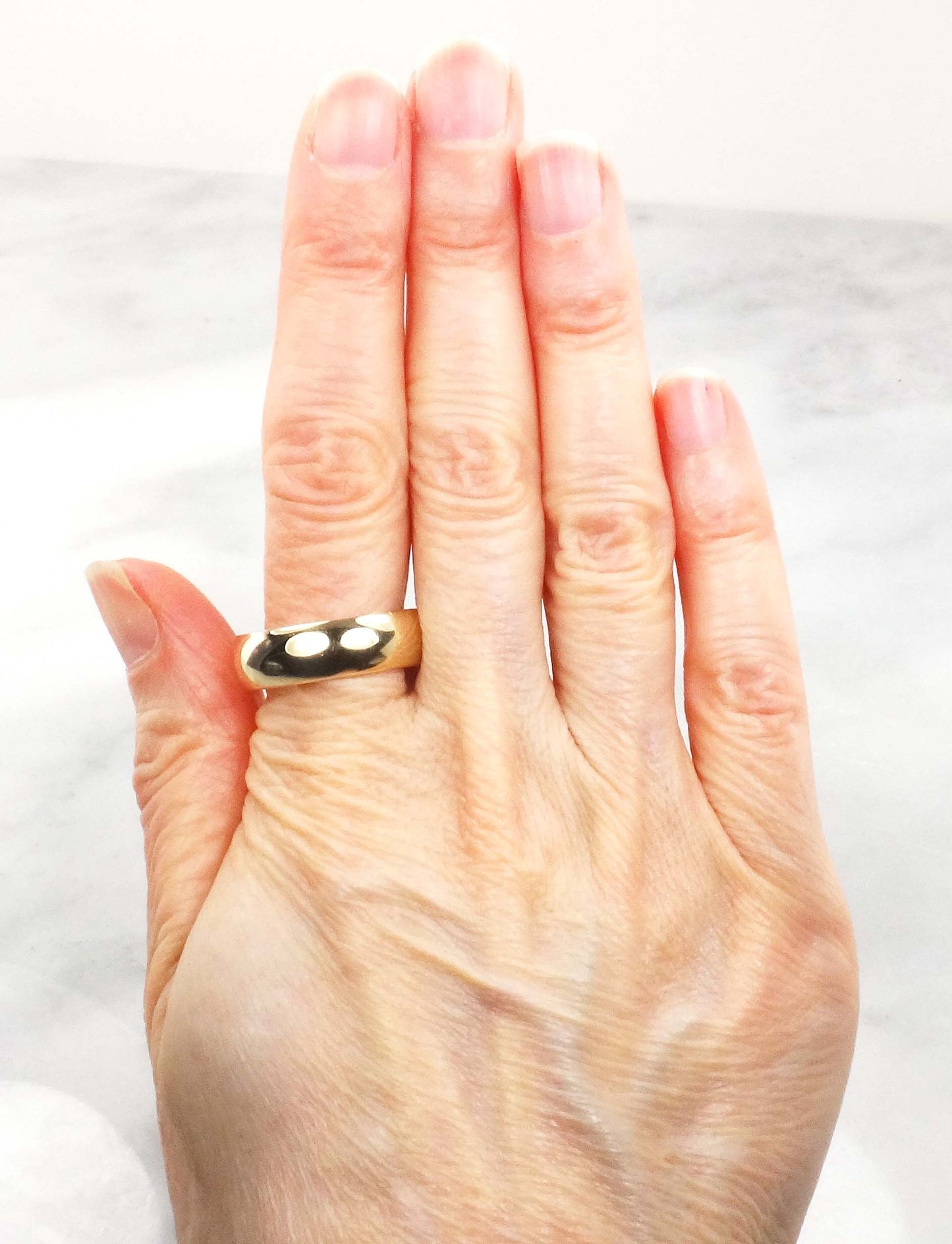 Vintage 14k Yellow Gold Wedding Band: 7mm Comfort Fit, Size 10.5