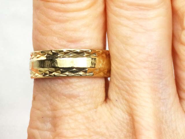 Vintage 14k Yellow Gold ArtCarved Wood Wedding Band 6.5 MM Size 7.25