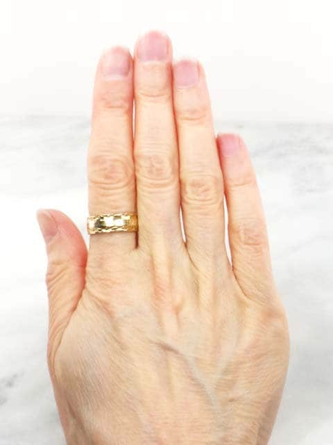 Vintage 14k Yellow Gold ArtCarved Wood Wedding Band 6.5 MM Size 7.25