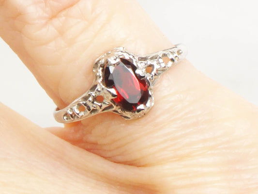 Vintage Art Deco 14k White Gold Garnet Filigree Ring - Size 3.5