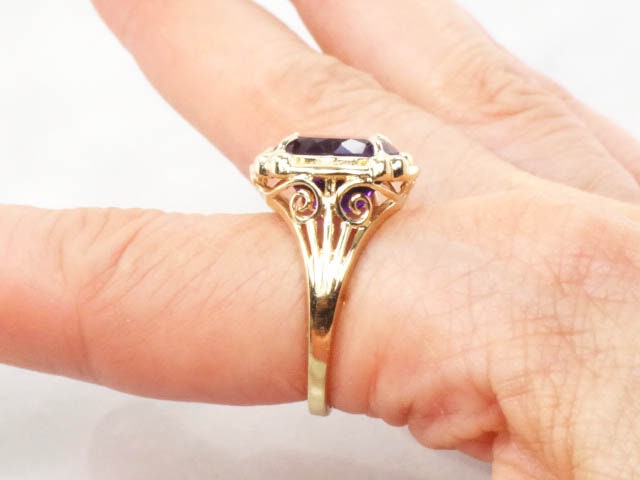 Vintage 14k Yellow Gold Oval Natural Purple Amethyst Ring, February Birthstone Size 7.75