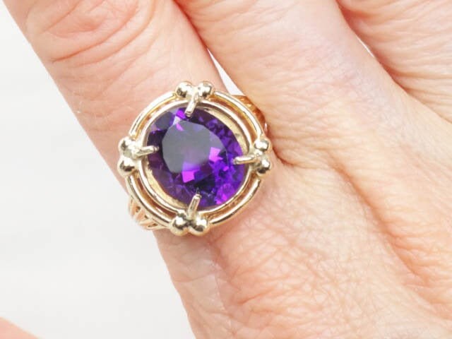 Vintage 14k Yellow Gold Oval Natural Purple Amethyst Ring, February Birthstone Size 7.75