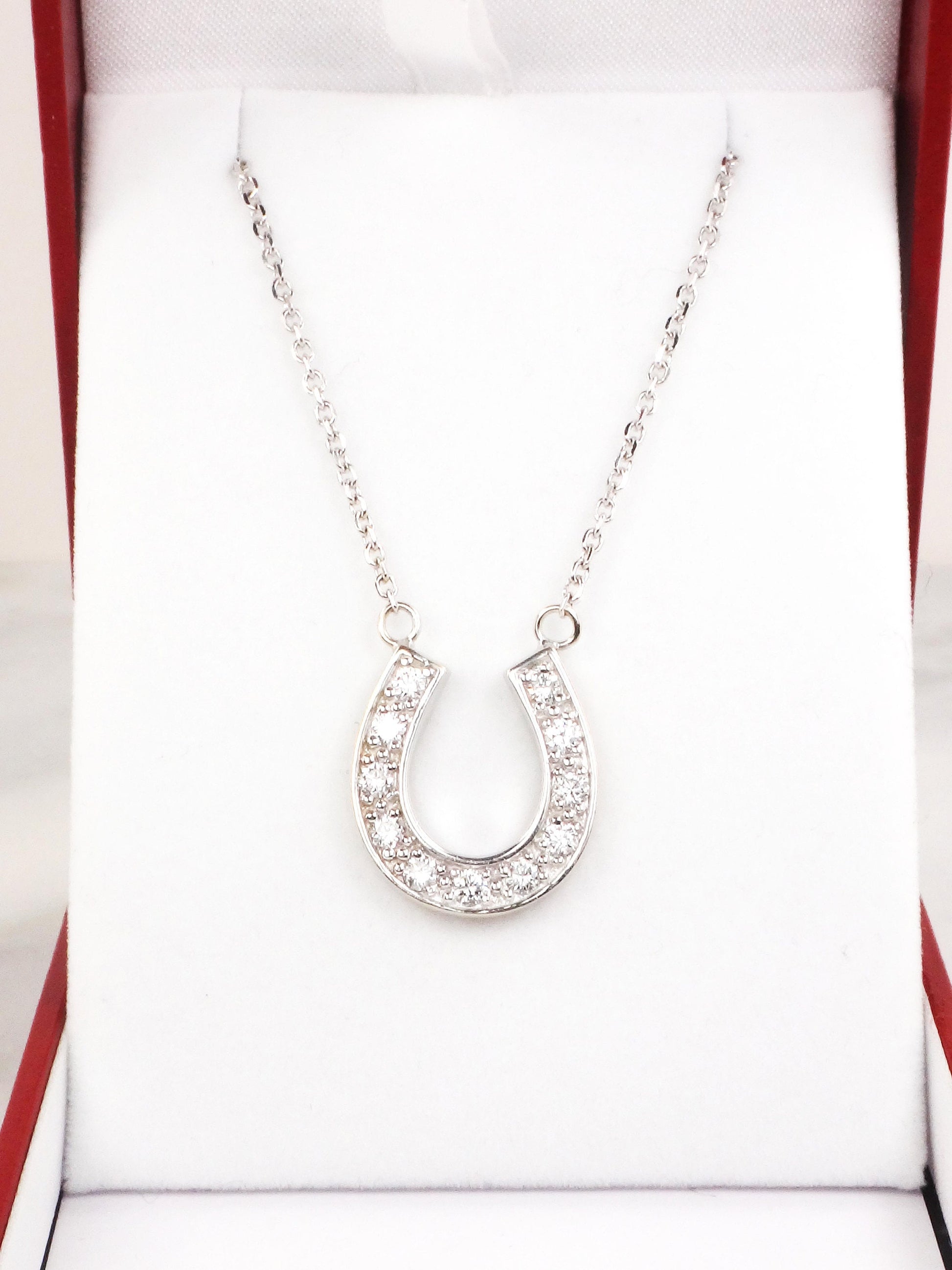 Vintage 14k White Gold Large Natural Diamond Horseshoe Necklace Approximately 1.25 CTS TDW 19.5"