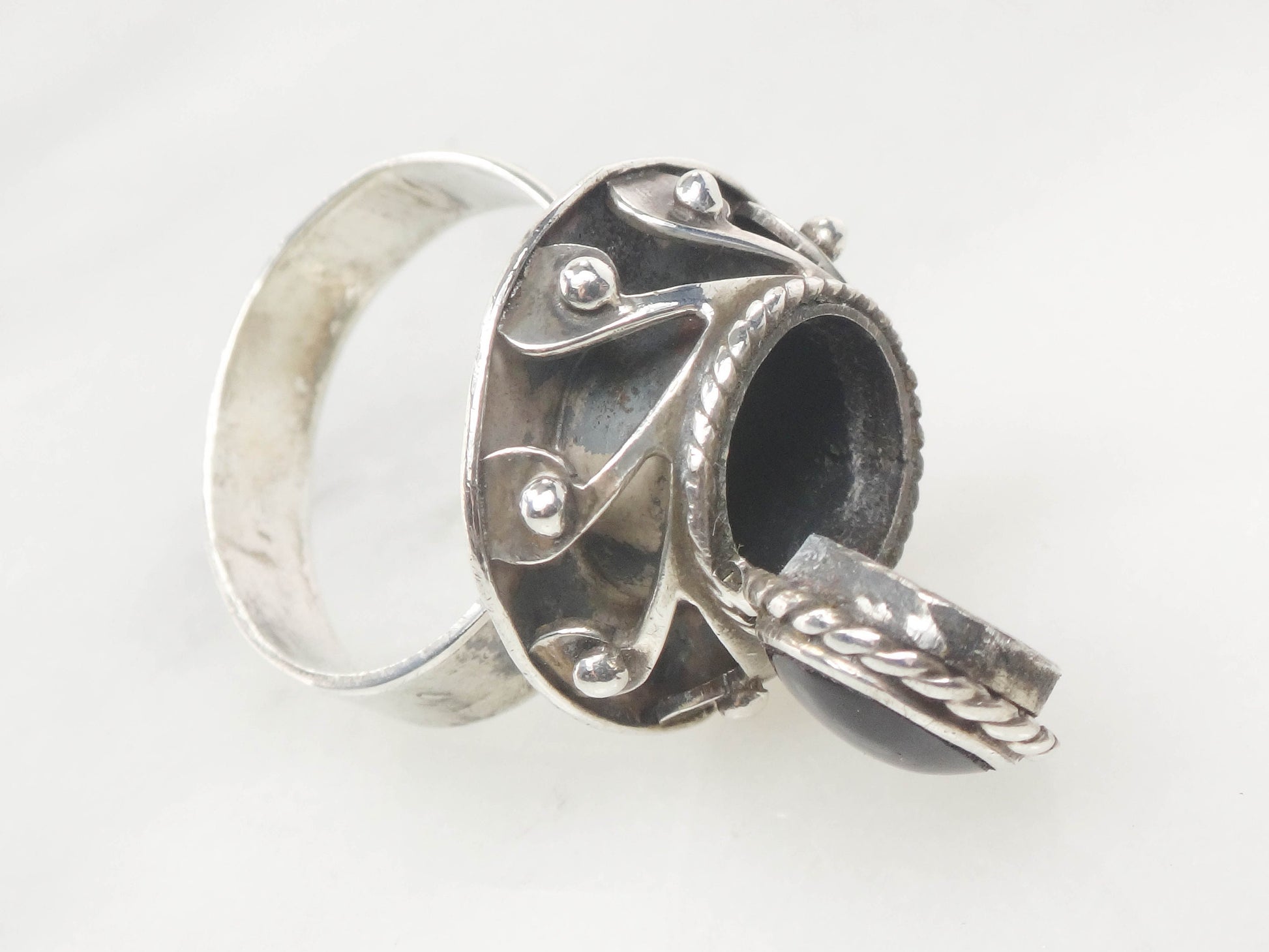 Vintage Sterling Silver Onyx Ring - Mexico Eagle Mark Black Stone Poison Ring - Adjustable Size