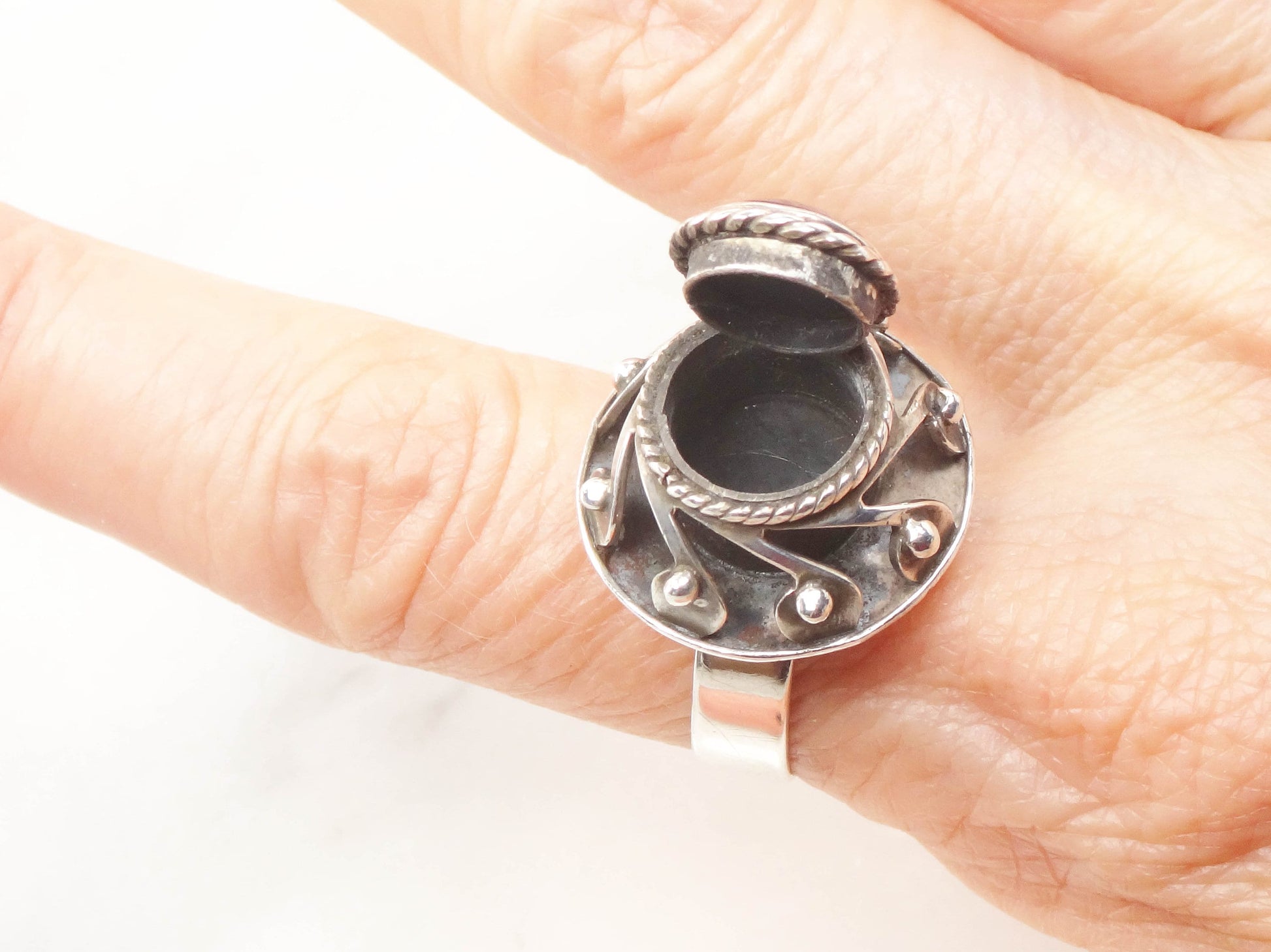 Vintage Sterling Silver Onyx Ring - Mexico Eagle Mark Black Stone Poison Ring - Adjustable Size
