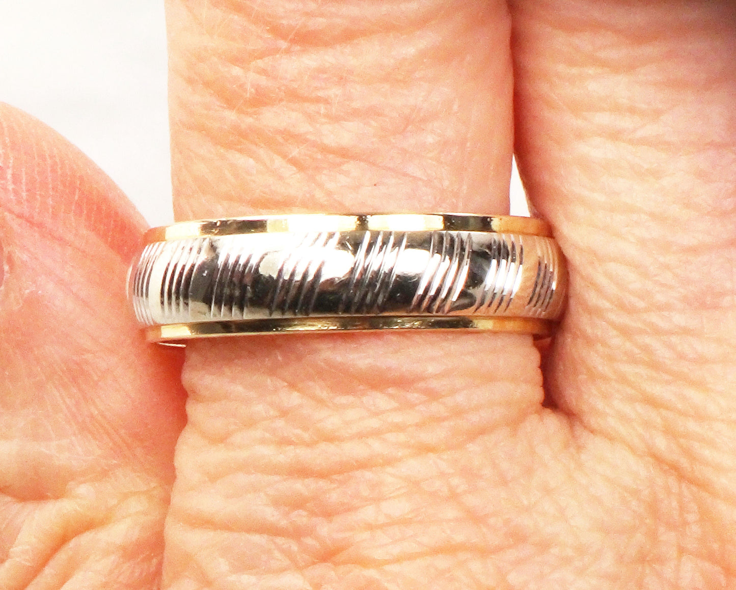 Vintage 14k Two Tone Gold Wedding Band - Line Design, Size 10, 5.75 MM