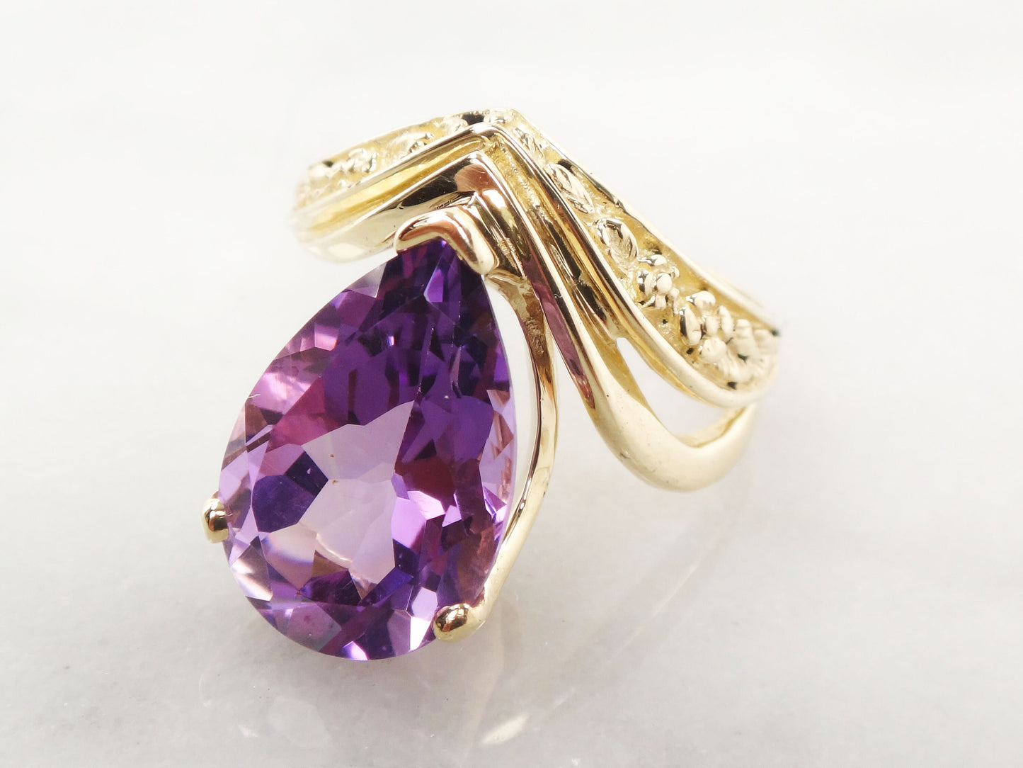 Vintage Kabana 10k Gold Amethyst Ring Floral Amethyst Ring Yellow Gold Natural Amethyst Ring Everyday Right Hand Ring Size 8.25