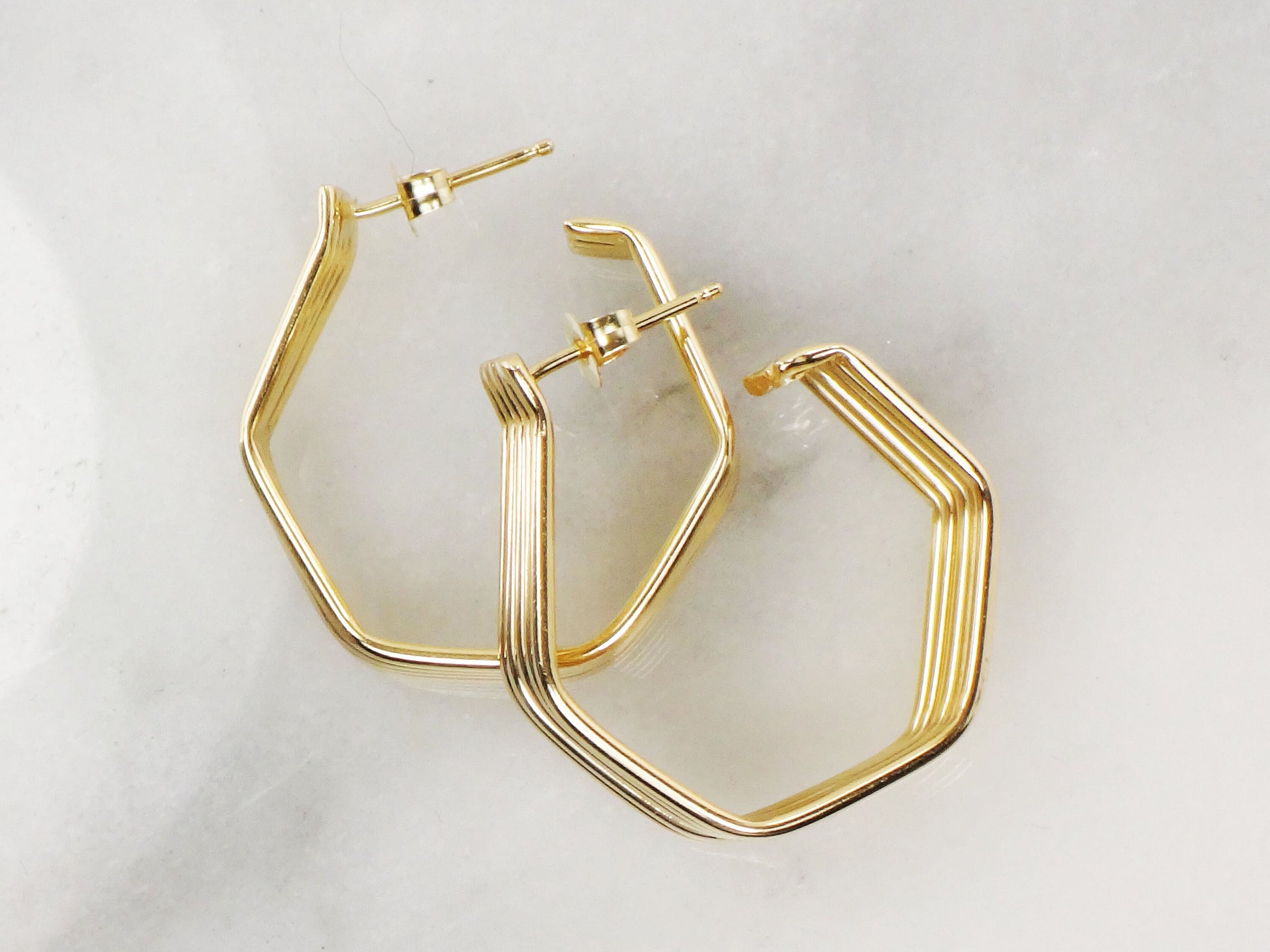 Vintage Large 14k Yellow Gold Octagon Hoop Earrings 17.4 MM Wide with Push Backs