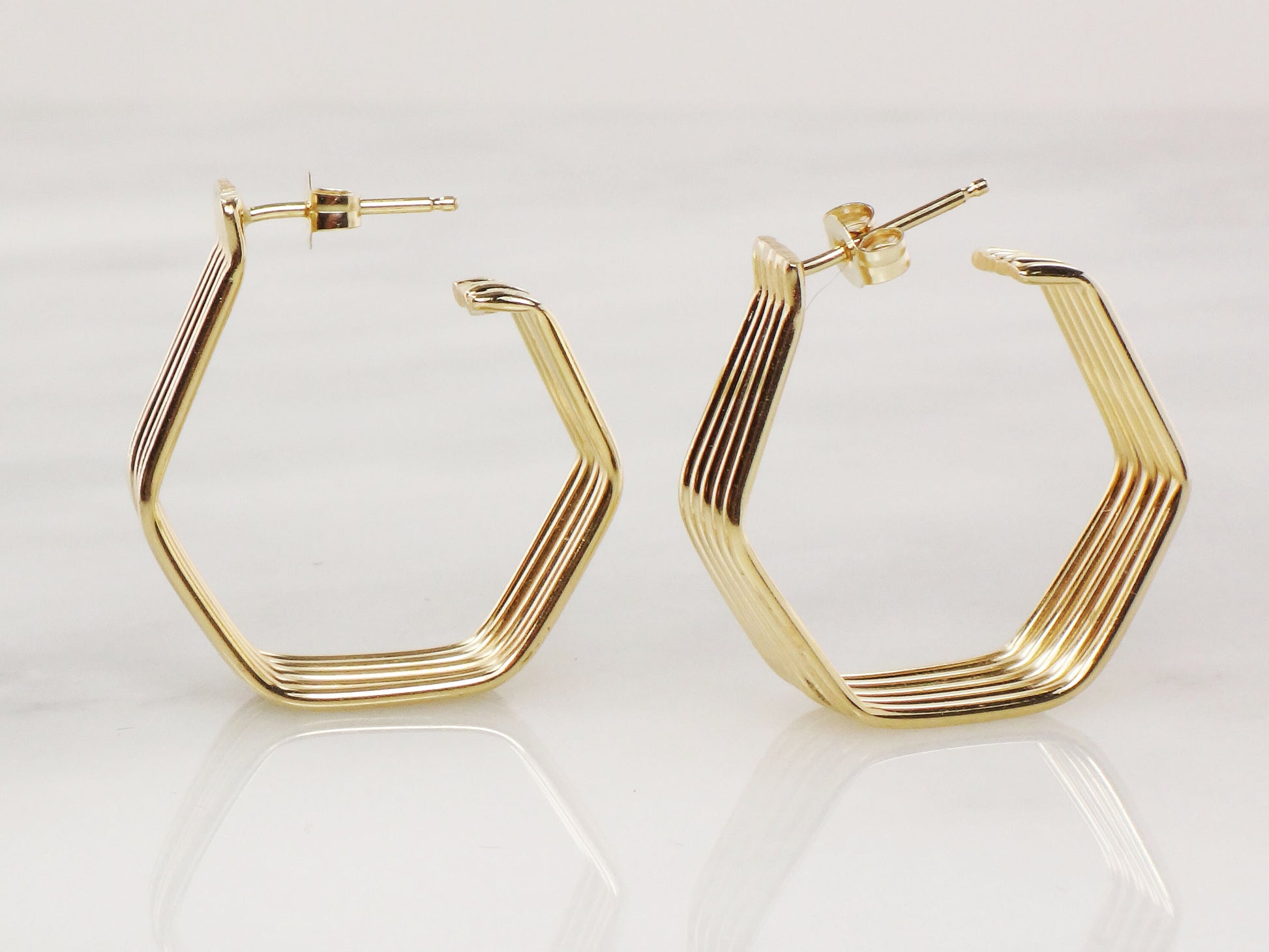 Vintage Large 14k Yellow Gold Octagon Hoop Earrings 17.4 MM Wide with Push Backs