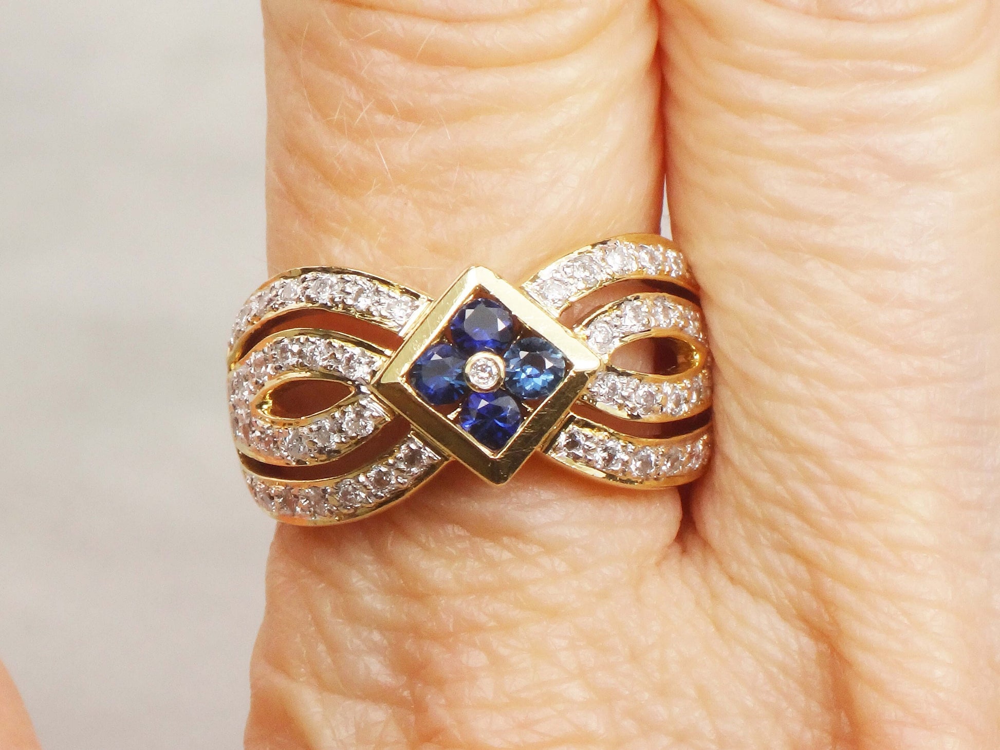 Vintage 18k Yellow Gold Natural Blue Sapphire and Diamond Ring, Wide Fancy Cigar Band Ring, Size 7.25