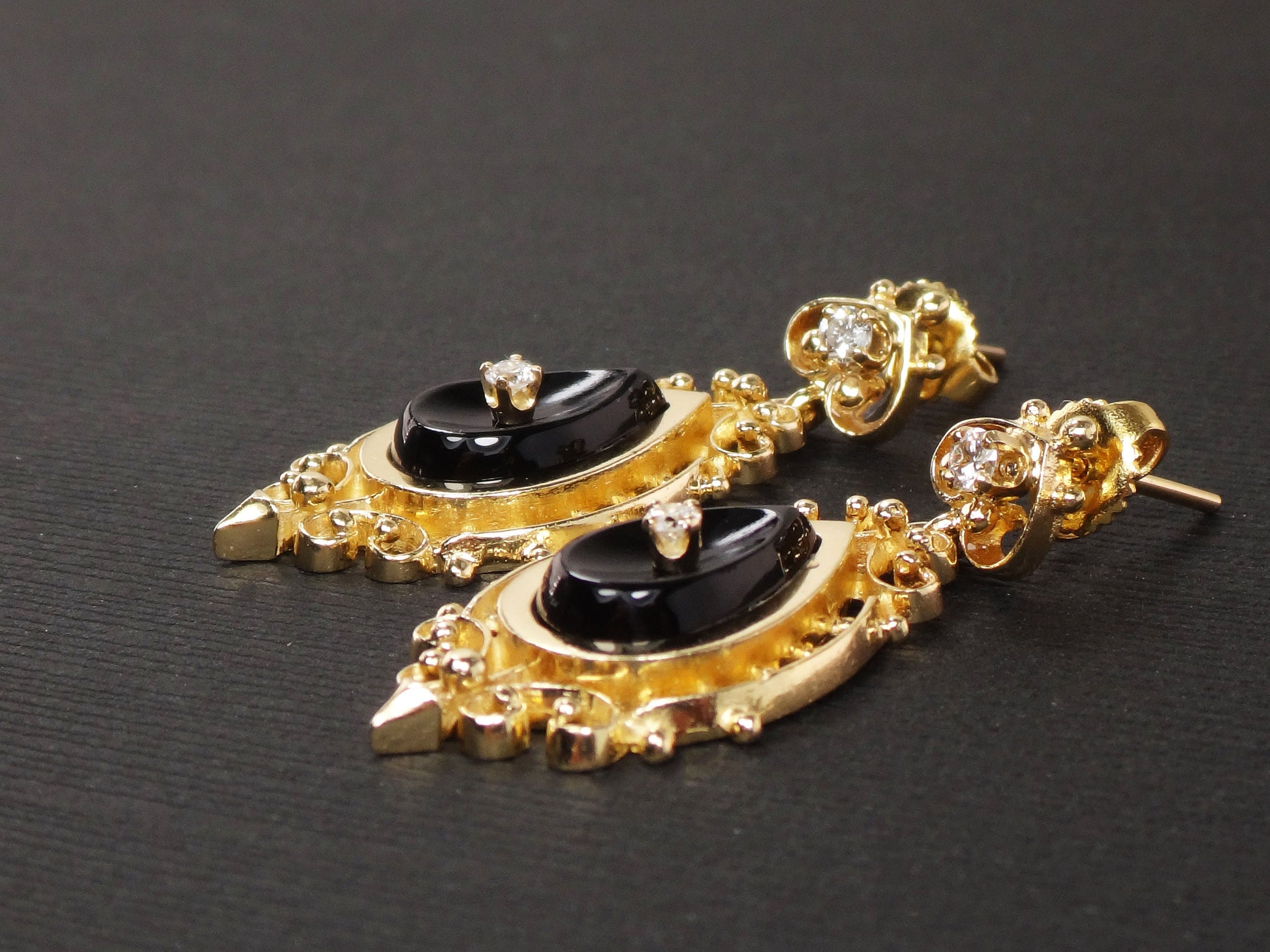 Vintage 14k Gold Black Onyx Diamond Dangle Earrings by KGJ