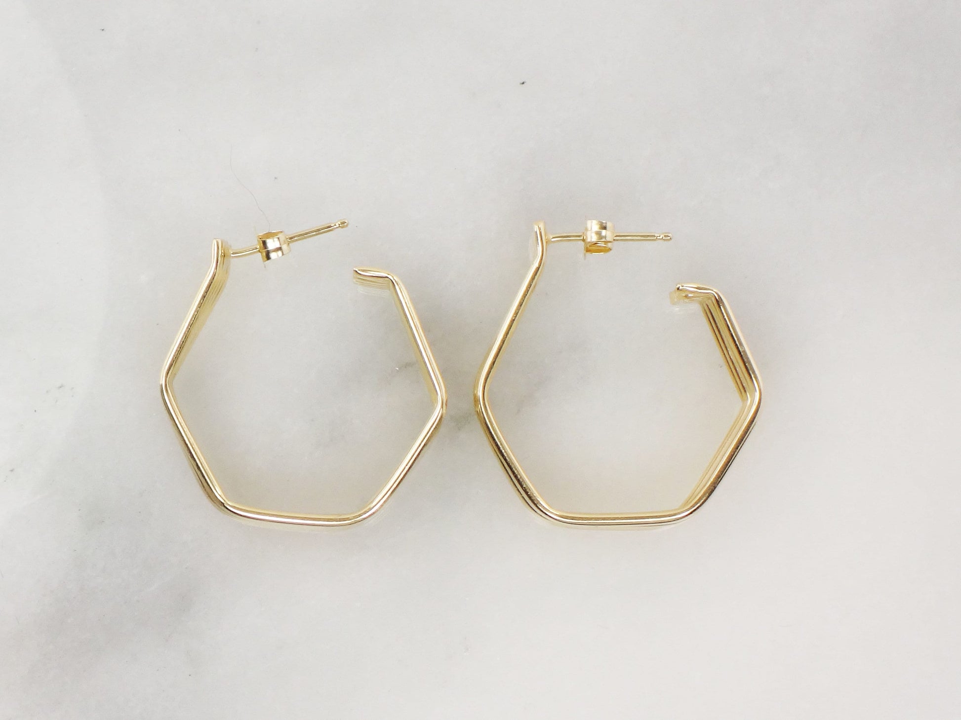 Vintage Large 14k Yellow Gold Octagon Hoop Earrings 17.4 MM Wide with Push Backs