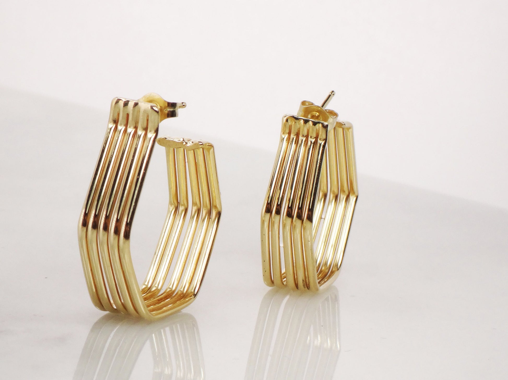 Vintage Large 14k Yellow Gold Octagon Hoop Earrings 17.4 MM Wide with Push Backs