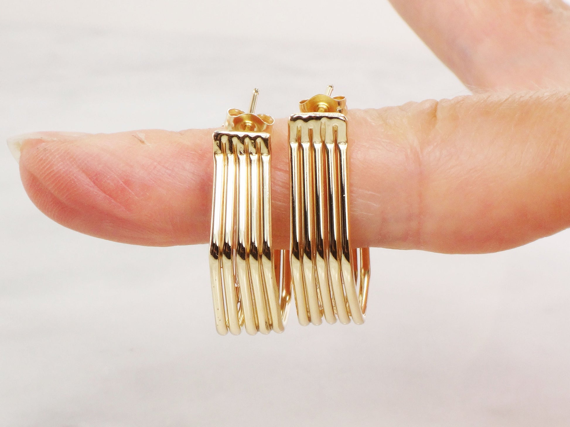 Vintage Large 14k Yellow Gold Octagon Hoop Earrings 17.4 MM Wide with Push Backs