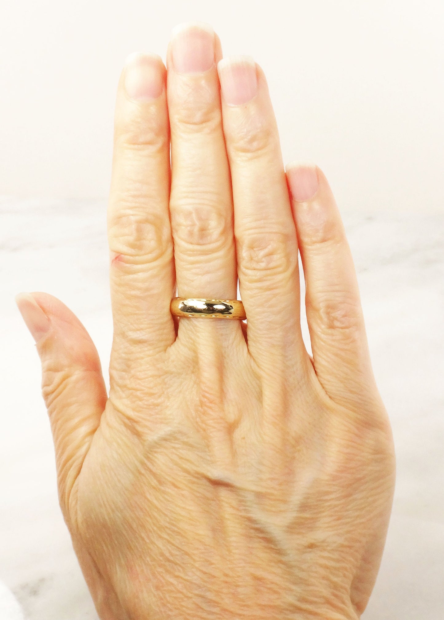 Vintage 14k Yellow Gold Wedding Band - 5 MM Plain Polished Design, Size 7.25